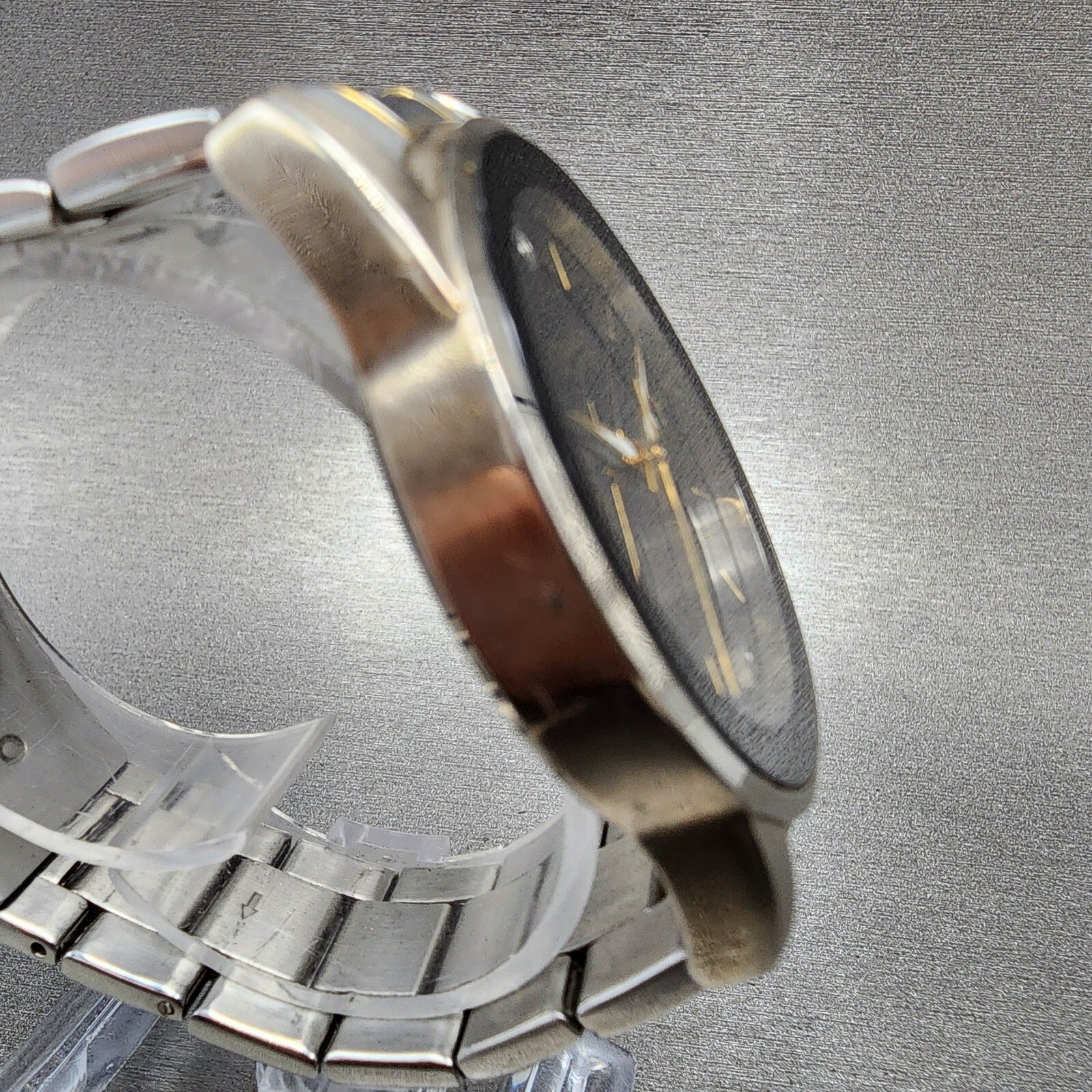 Bulova Caravelle Watch Men 40mm Black Dial two Tone Date Round 45D105 New Batt3