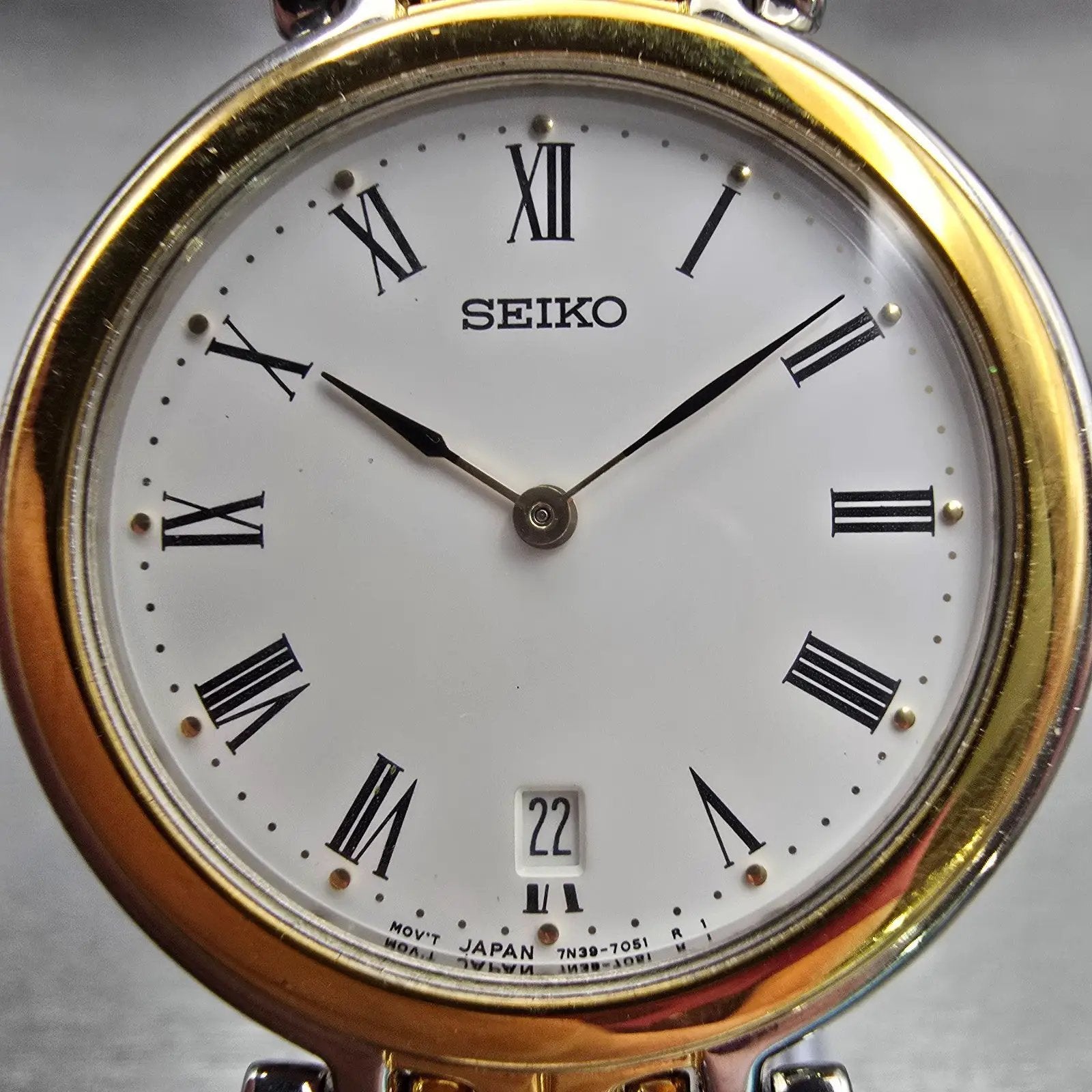 Seiko Watch Men 34mm White Dial Two Tone Date Round 7N39-7029 New Battery VTG1