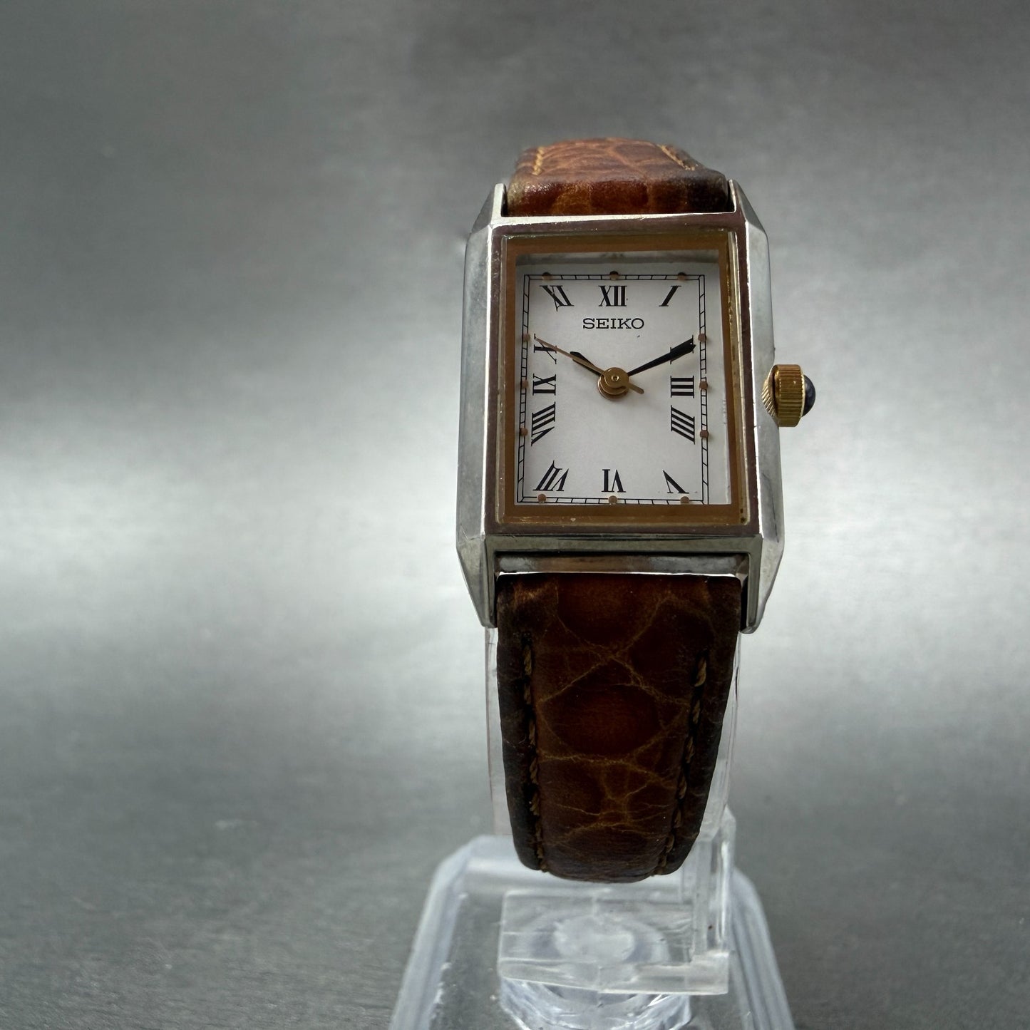 Seiko Tank Watch Women 18mm White Dial Silver Tone Rectangle V401-5689 PARTS6