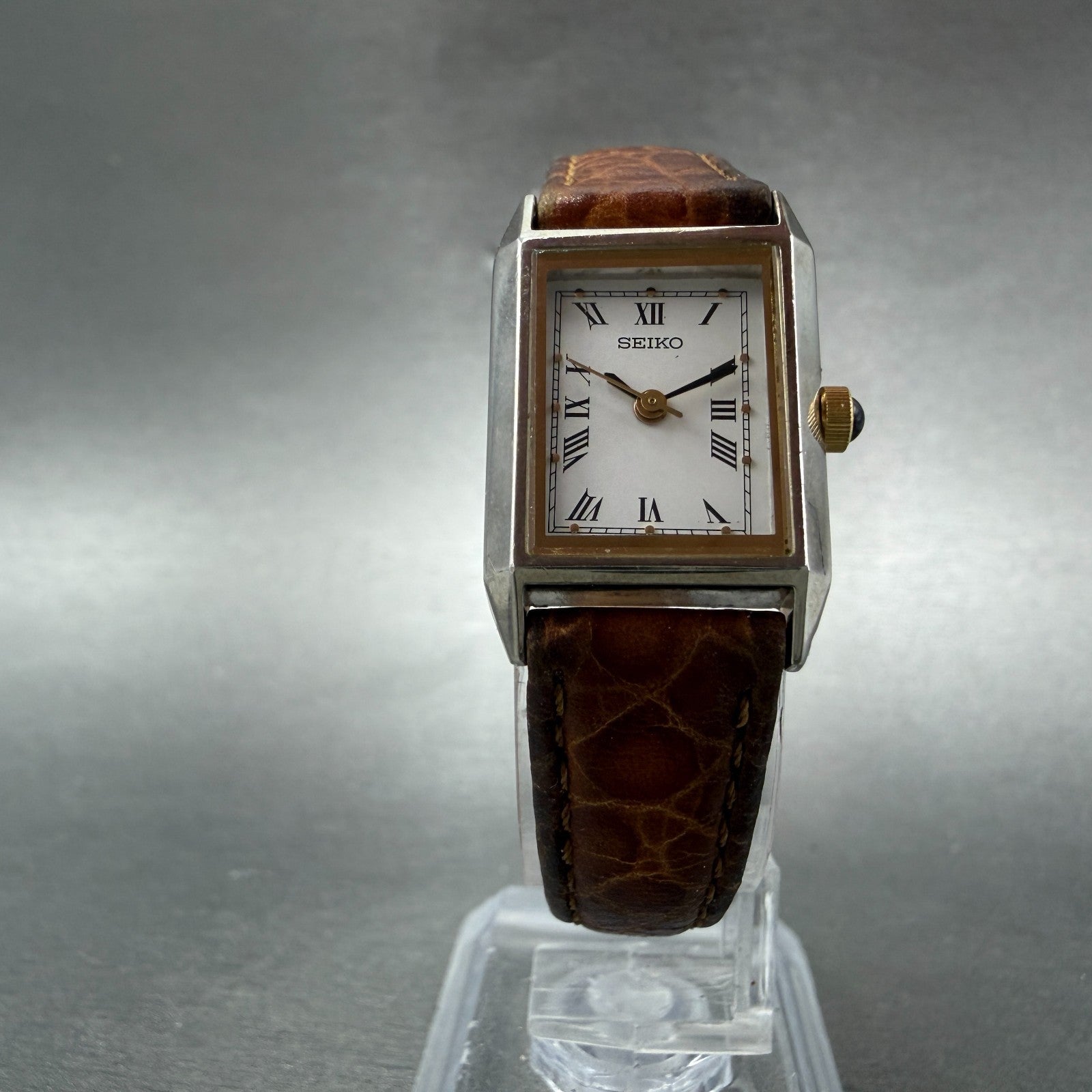 Seiko Tank Watch Women 18mm White Dial Silver Tone Rectangle V401-5689 PARTS6