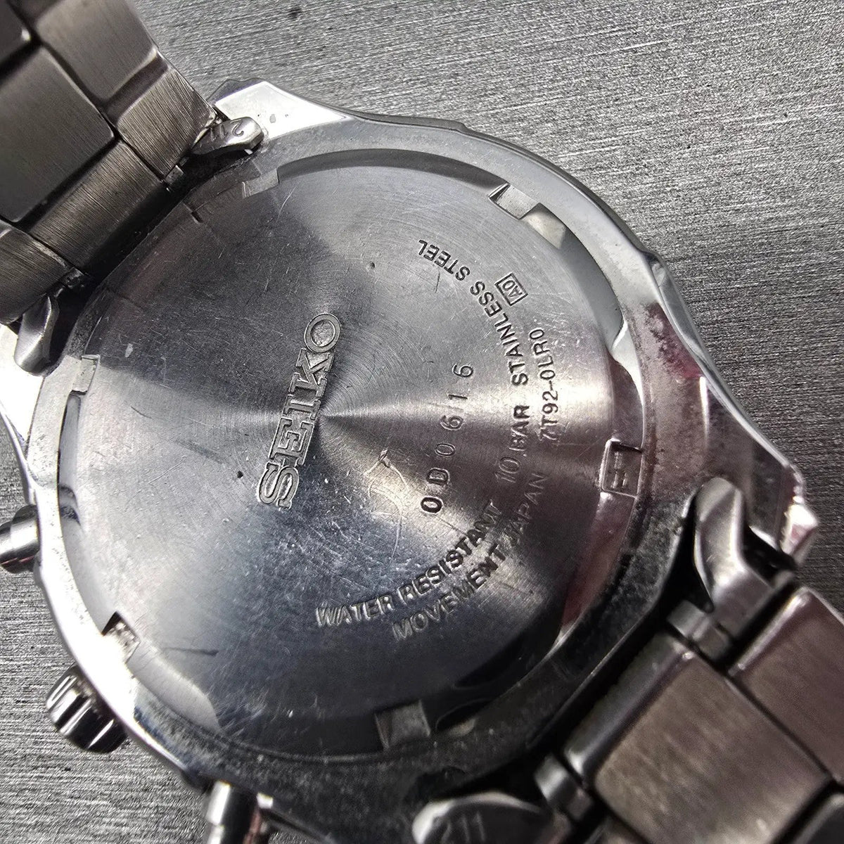 Seiko Chronograph Watch Men 42mm Black Dial Silver Tone Date 7T92-0LR0 New Batt10