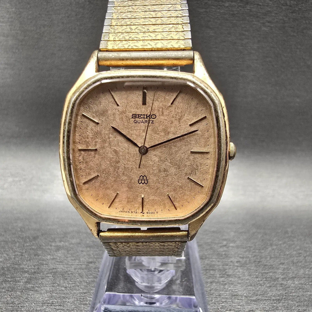 Seiko Watch Men 32mm Gold Dial Gold Tone Rectangle 9721-5030 New Battery Vintage0