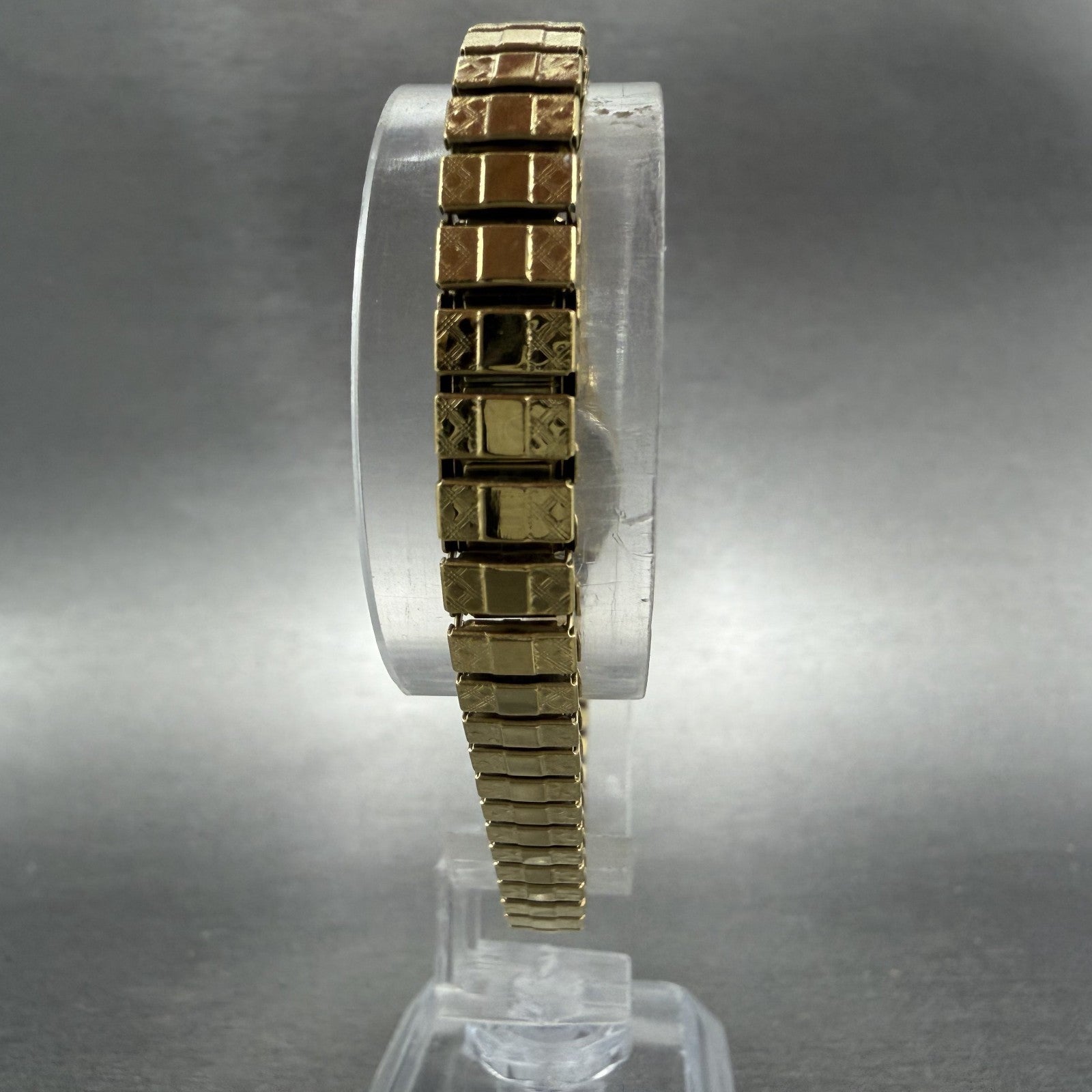 Citizen Watch Women 17mm Champagne Dial Gold Tone Oval 5920-S96494 New Battery7