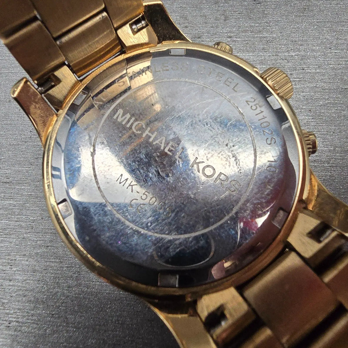 Michael Kors Runway Watch Women 37mm Gold Dial Gold Tone Chrono MK5055 New Batt310