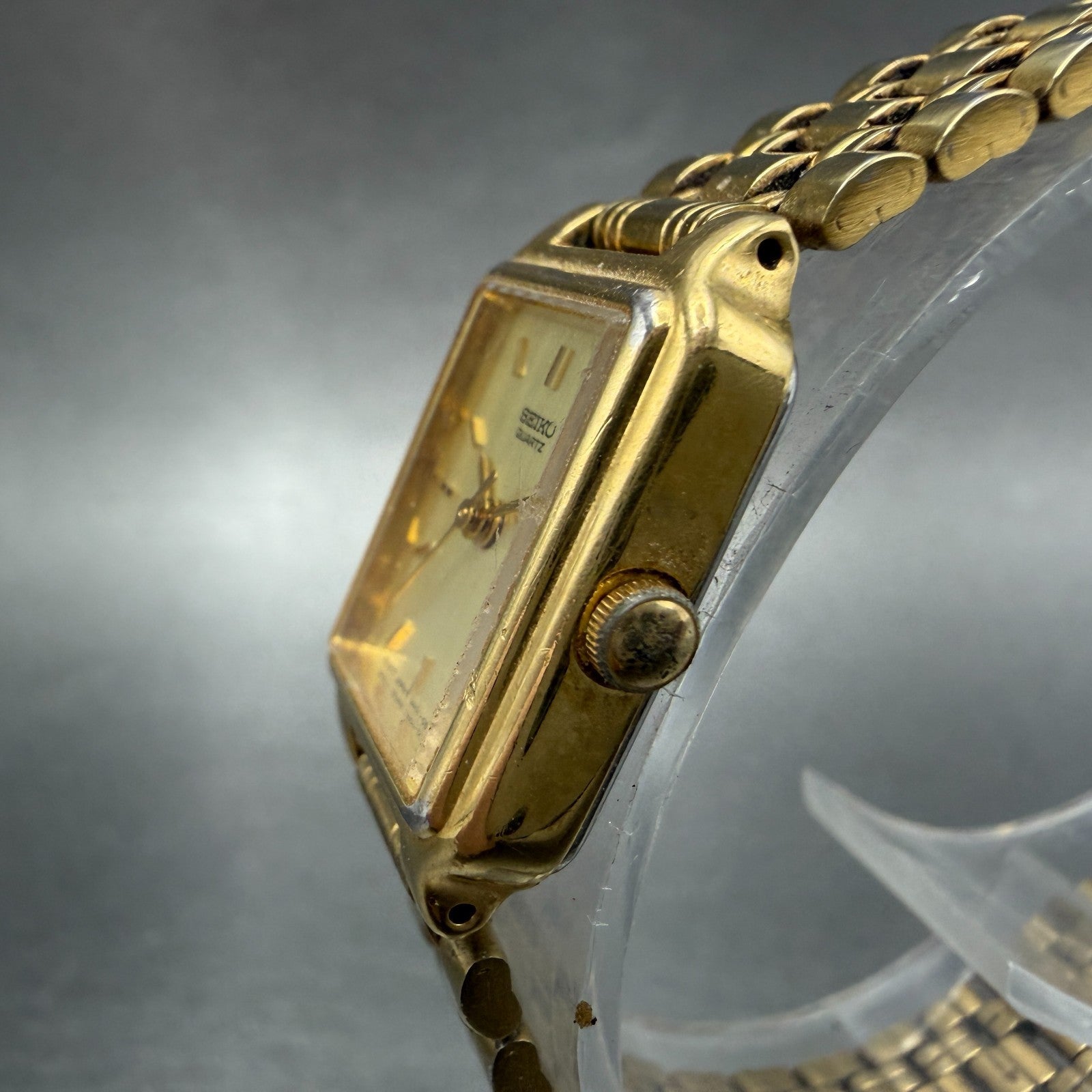 Seiko Tank Watch Women 18mm Champagne Dial Gold Tone Rectangle V401-5129 NewBat62
