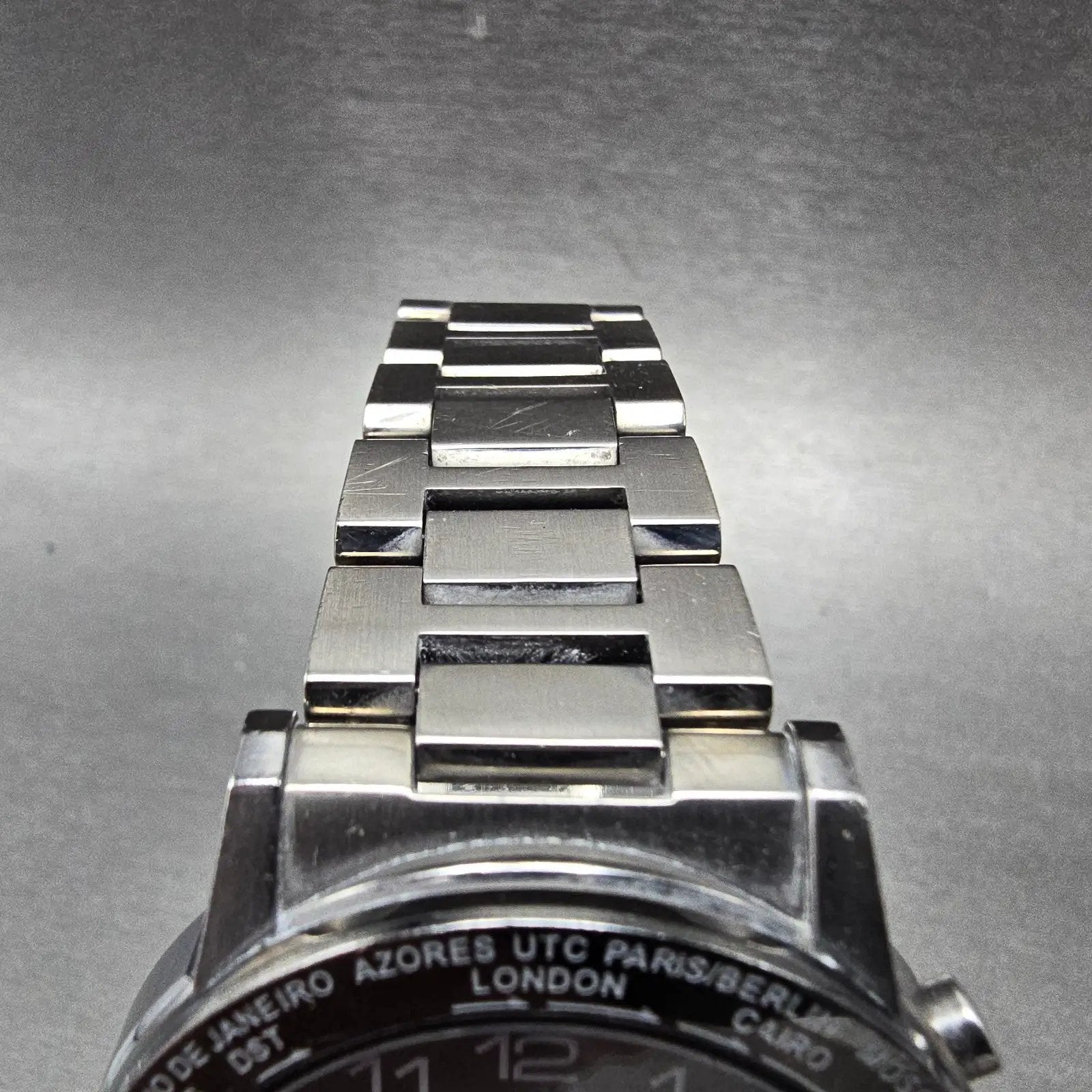 Seiko Solar World Time Watch Men 39mm Black Dial Titanium Date Atomic7B52 PARTS5