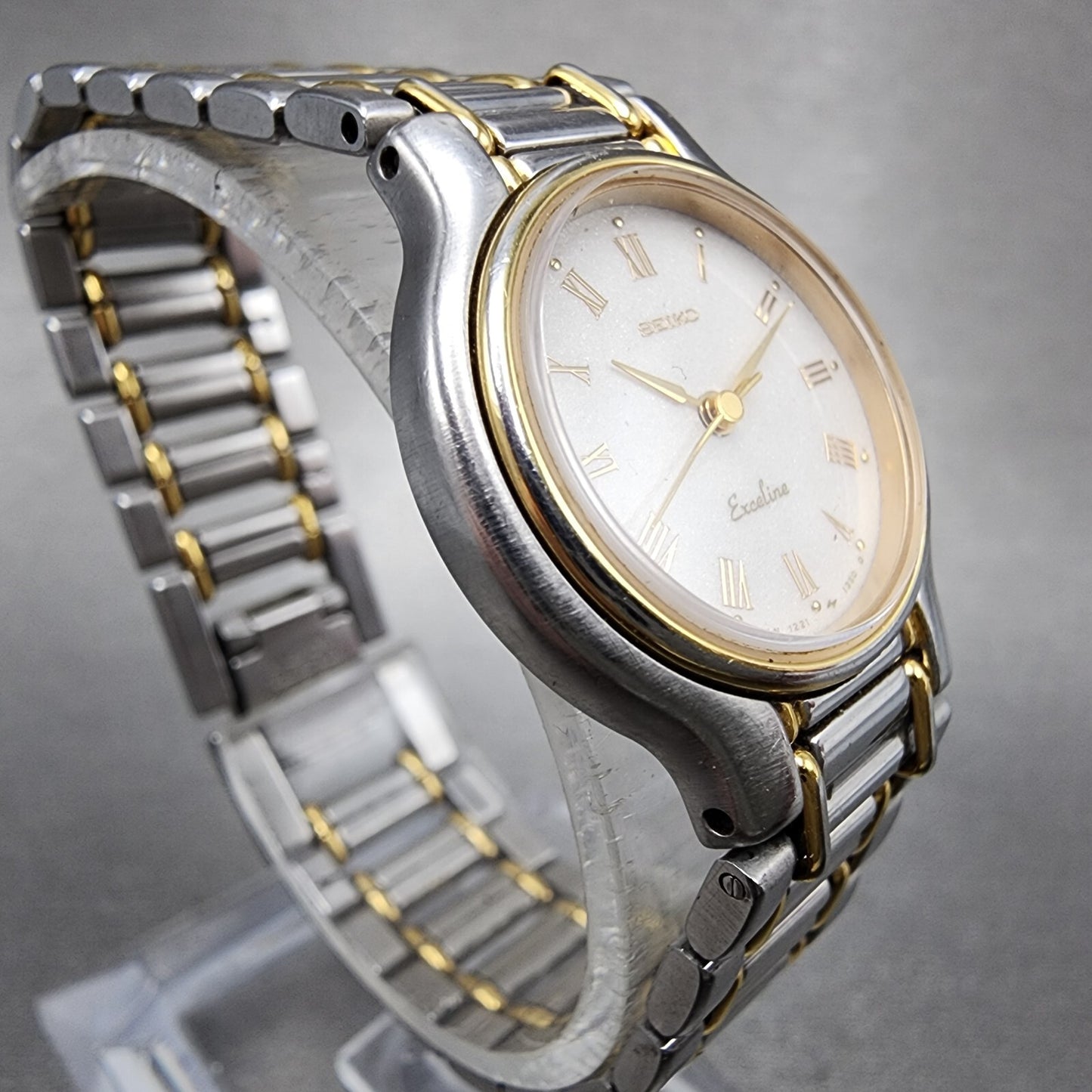 Seiko Exceline Watch Women 23mm White Dial Two Tone 12210190 New Battery3