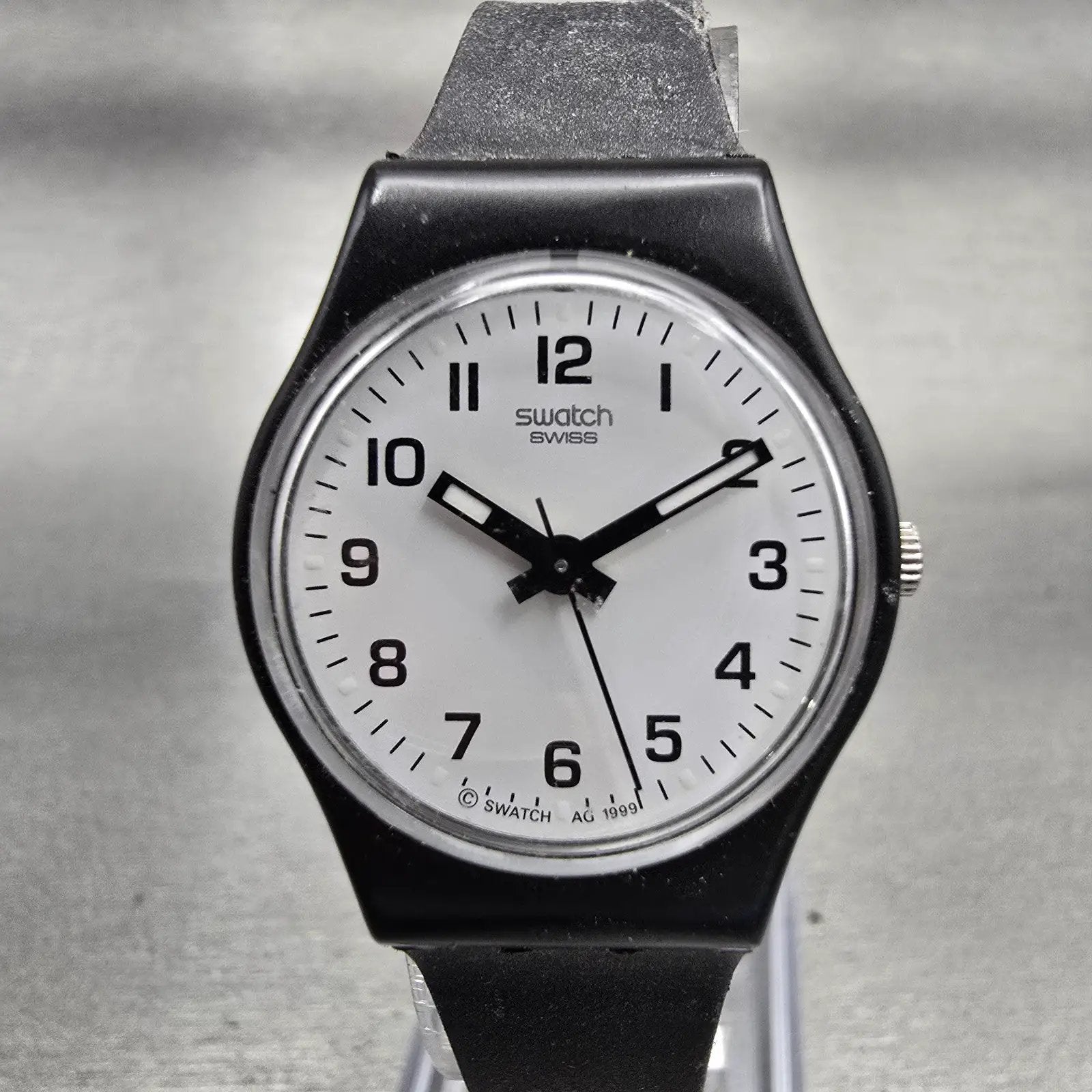 Swatch SOMETHING NEW Watch Women 25mm White Dial Black Case Round LB153 New Batt0