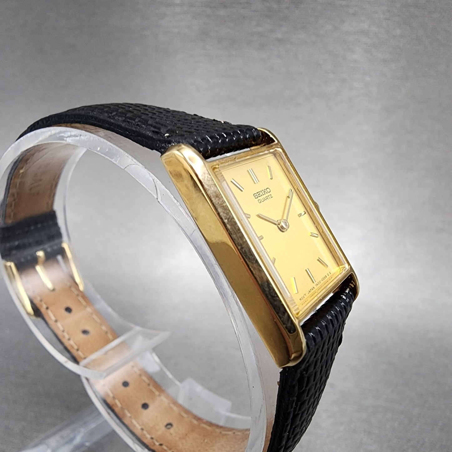 Seiko Tank Watch Women 18mm Gold Dial Gold Tone Rectangle 1N005B50 New Battery3