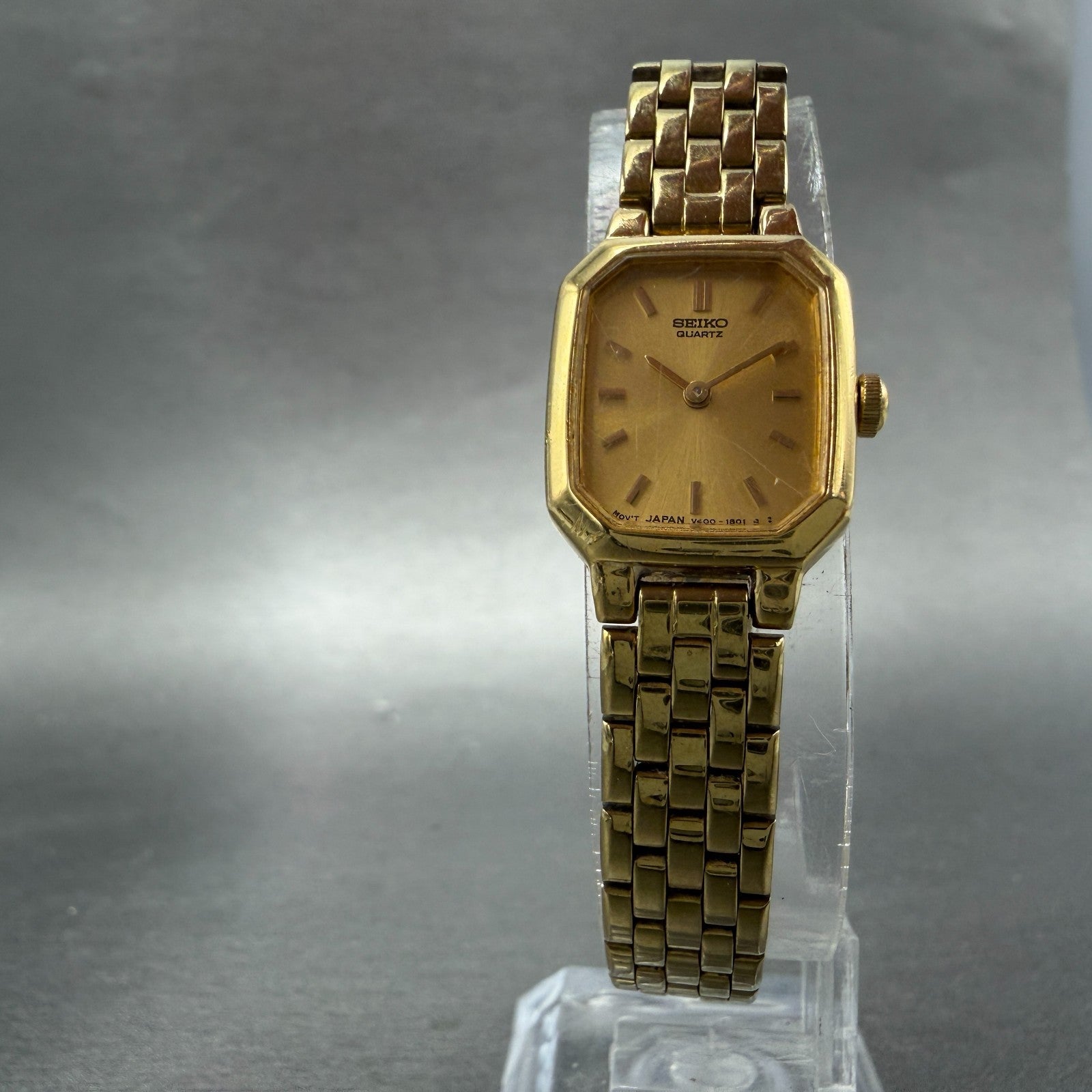 Seiko Watch Women 17mm Champagne Dial Gold Tone Octagon V400-5608 New Battery 815