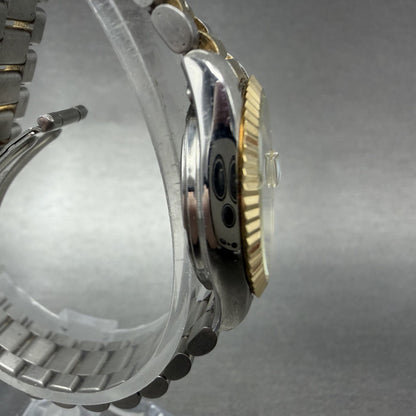 Wittnauer QWR Watch Women 22mm White Dial Two Tone Date Round 95651 New BatteryA3