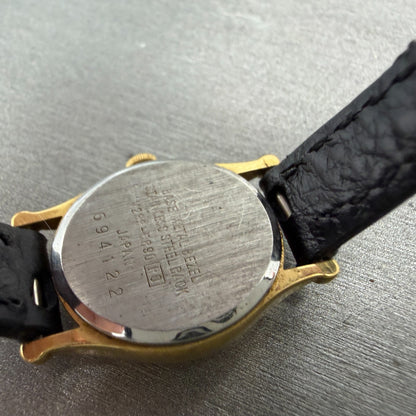 Seiko Alba Watch Women 19mm Silver Dial Gold Tone Oval V233-5890 New Battery10