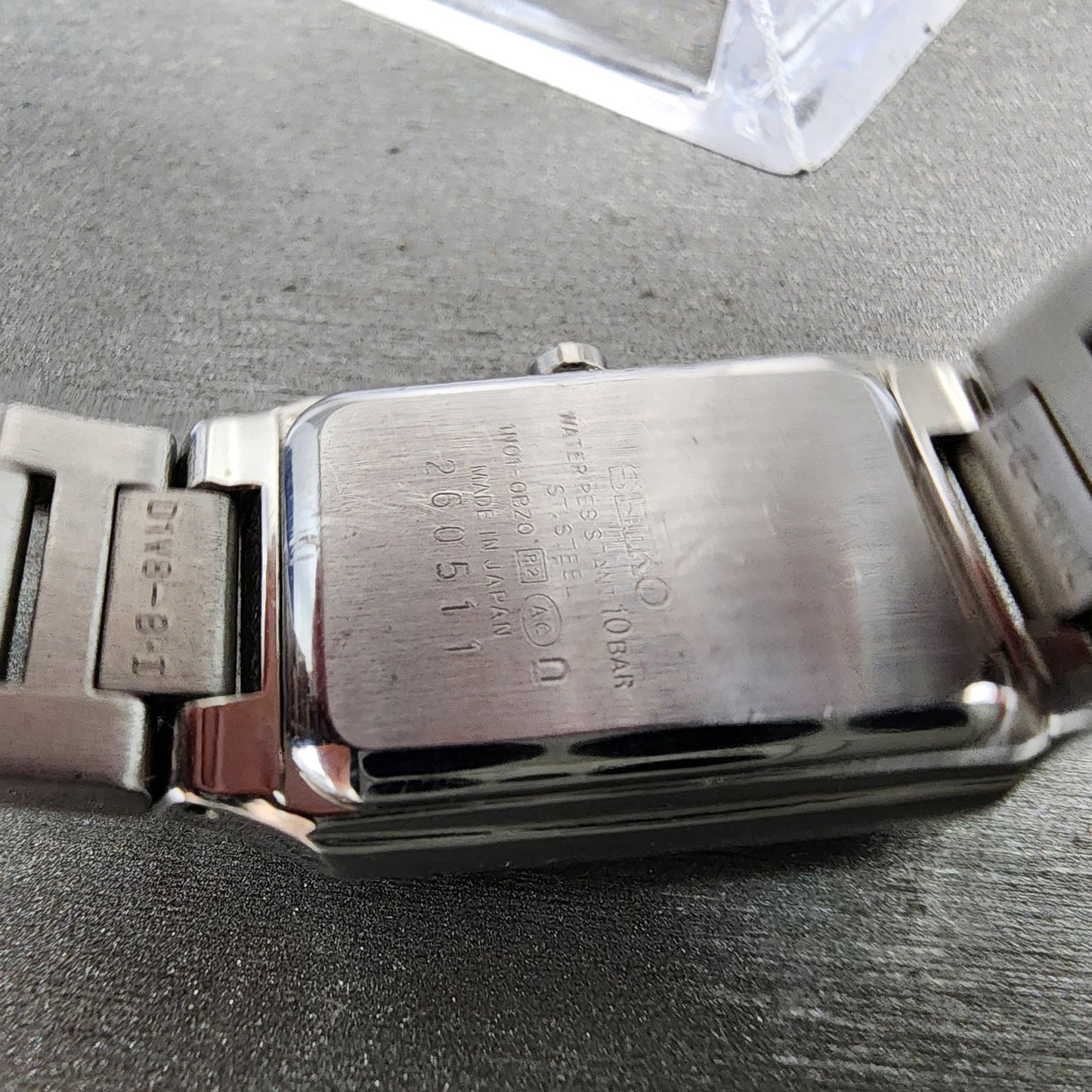 Seiko Lukia Tank Watch Women 20mm Silver Dial Silver Tone 1n010bz0 New Battery10
