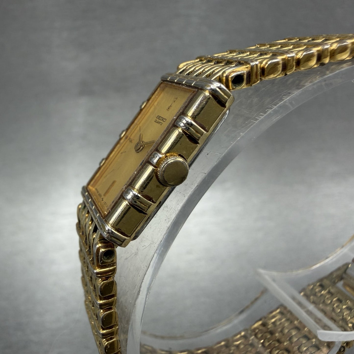 Seiko Tank Watch Women 12mm Champagne Dial Gold Tone 2e205079 New Battery2