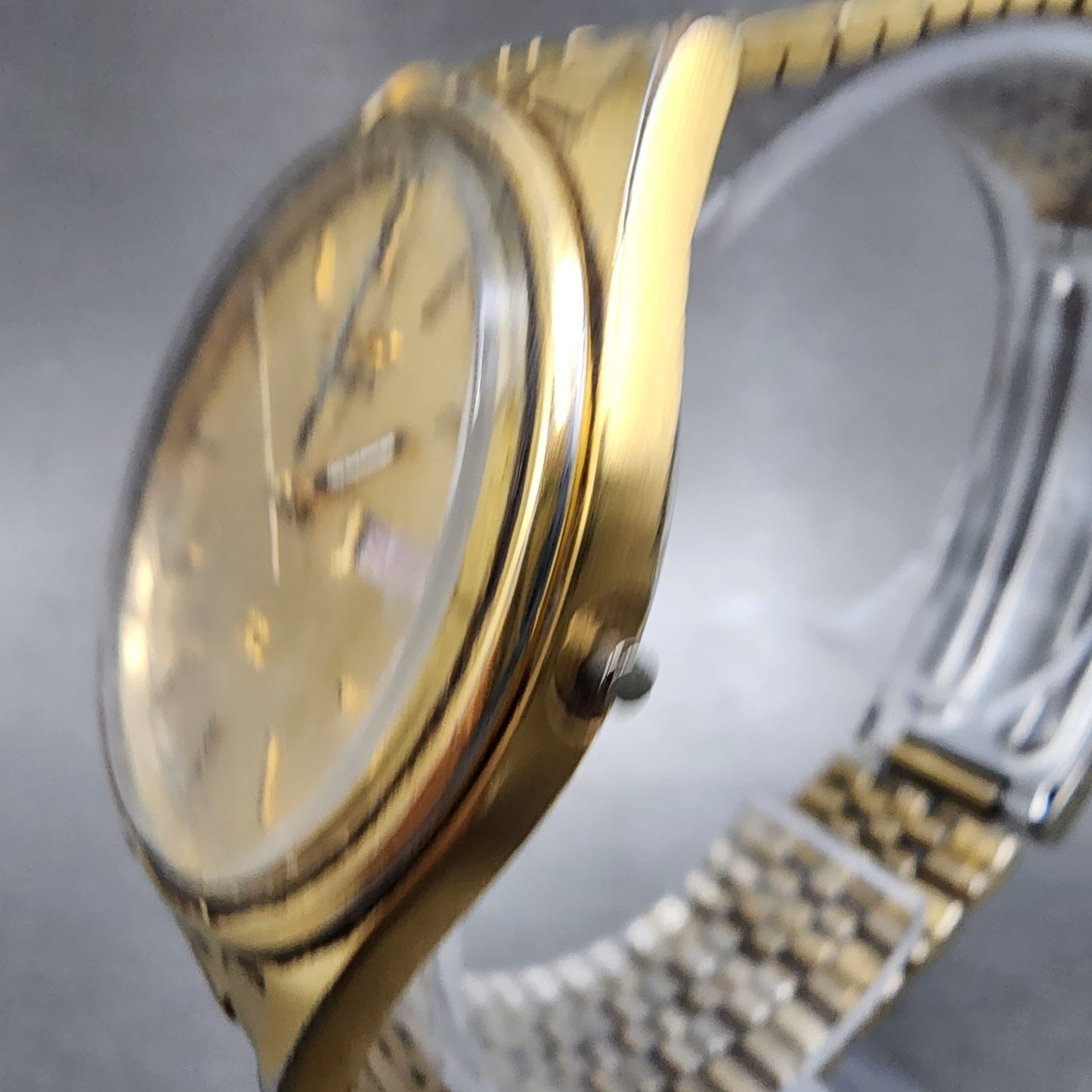 Seiko SQ Watch Men 35mm Champagne Dial Gold Tone Daydate 5y238049 NewBatt READ!2