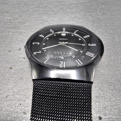 Skagen Denmark Watch Men 37mm Black Dial Titanium Date Round 233XLTMB New Batt J4