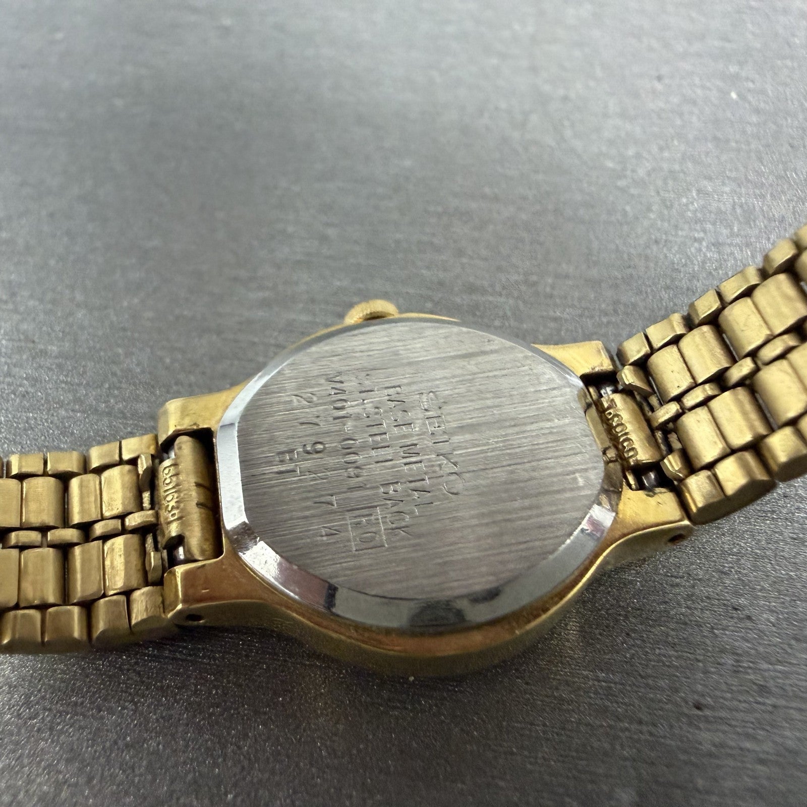 Seiko SX Watch Women 19mm Black Dial Gold Tone Round V4010091 New Battery9