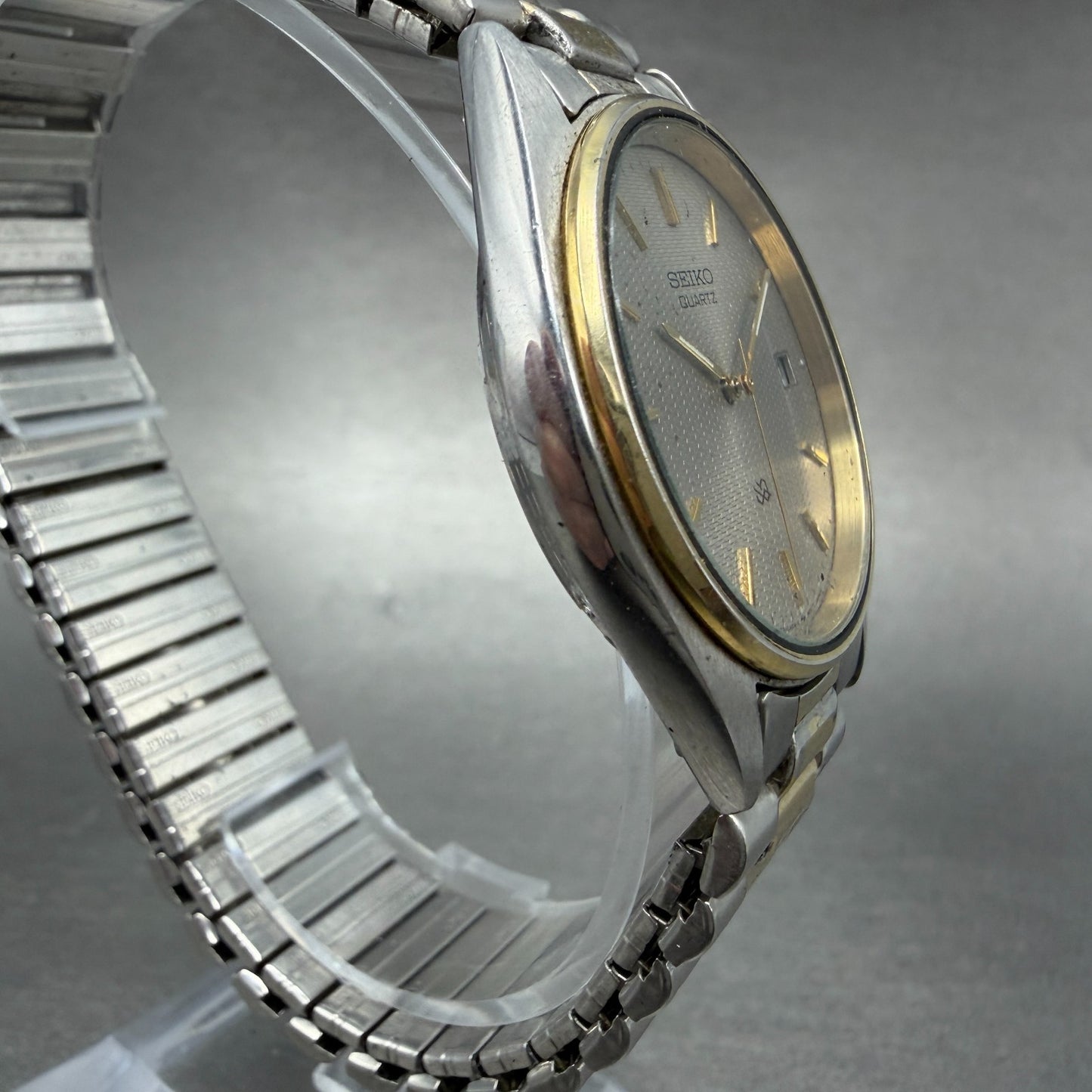 Seiko SQ Watch Men 35mm Silver Dial Two Tone Date Round 5Y22-8A08 New Battery VB3