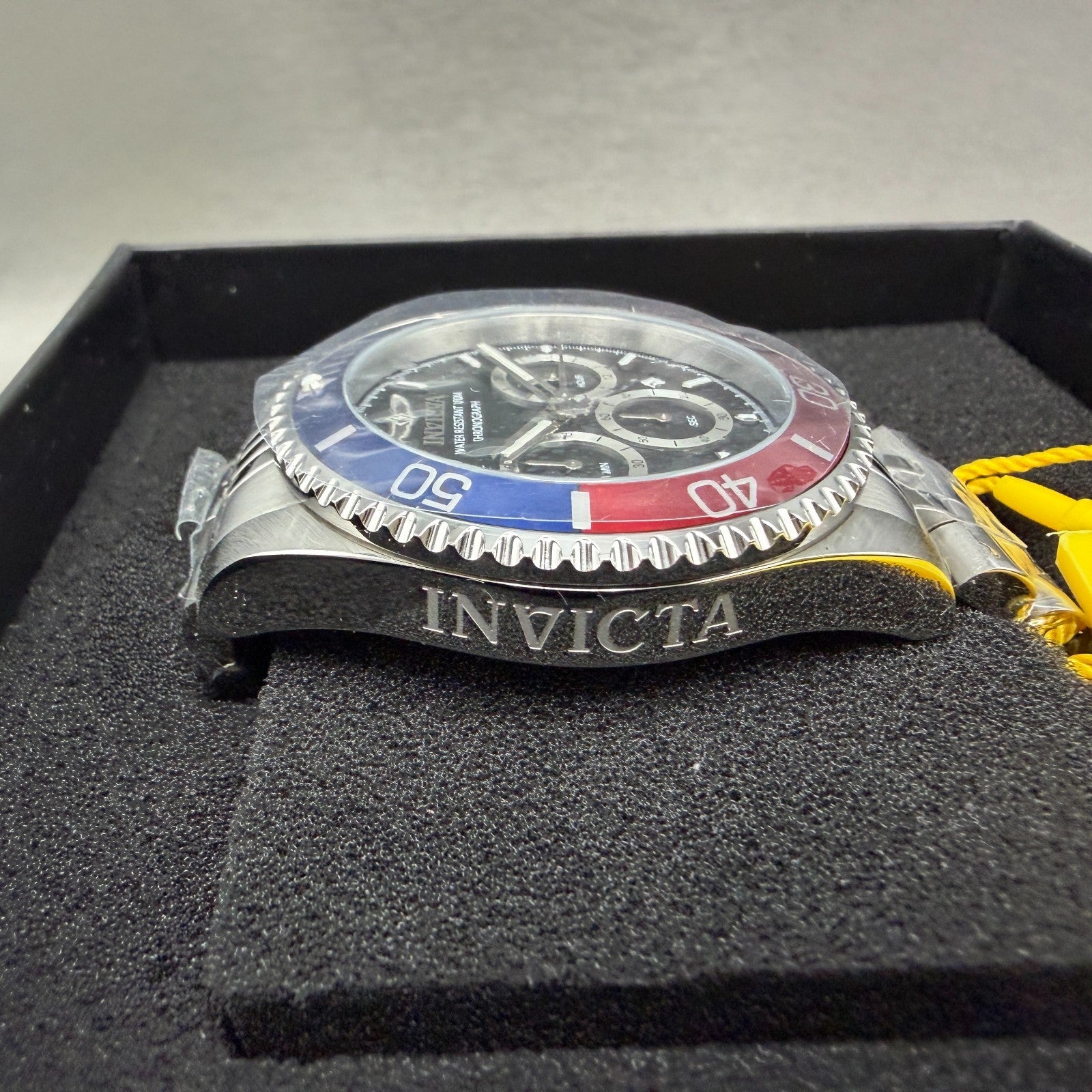 Invicta Pro Diver Chronograph Watch Men 43mm Black Dial Steel Pepsi Date 481173