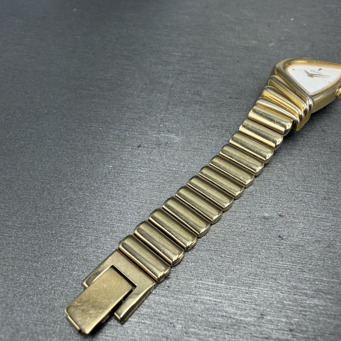 Seiko Half Moon Watch Women 20mm White Dial Gold Tone 1N00-5E09 New Battery6