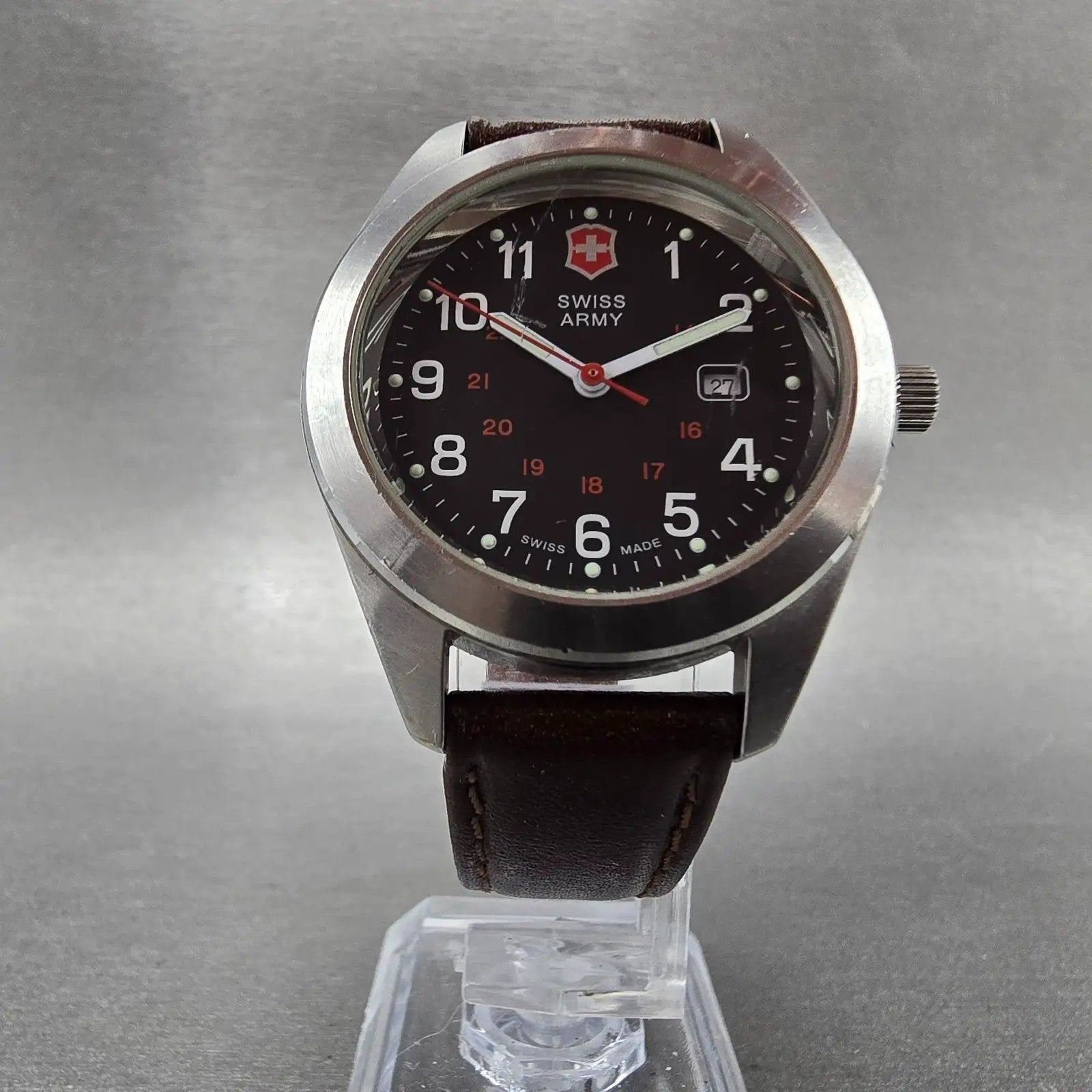 Victorinox Swiss Army Garrison Watch Women 34mm Black Dial Steel Date New Batt N6