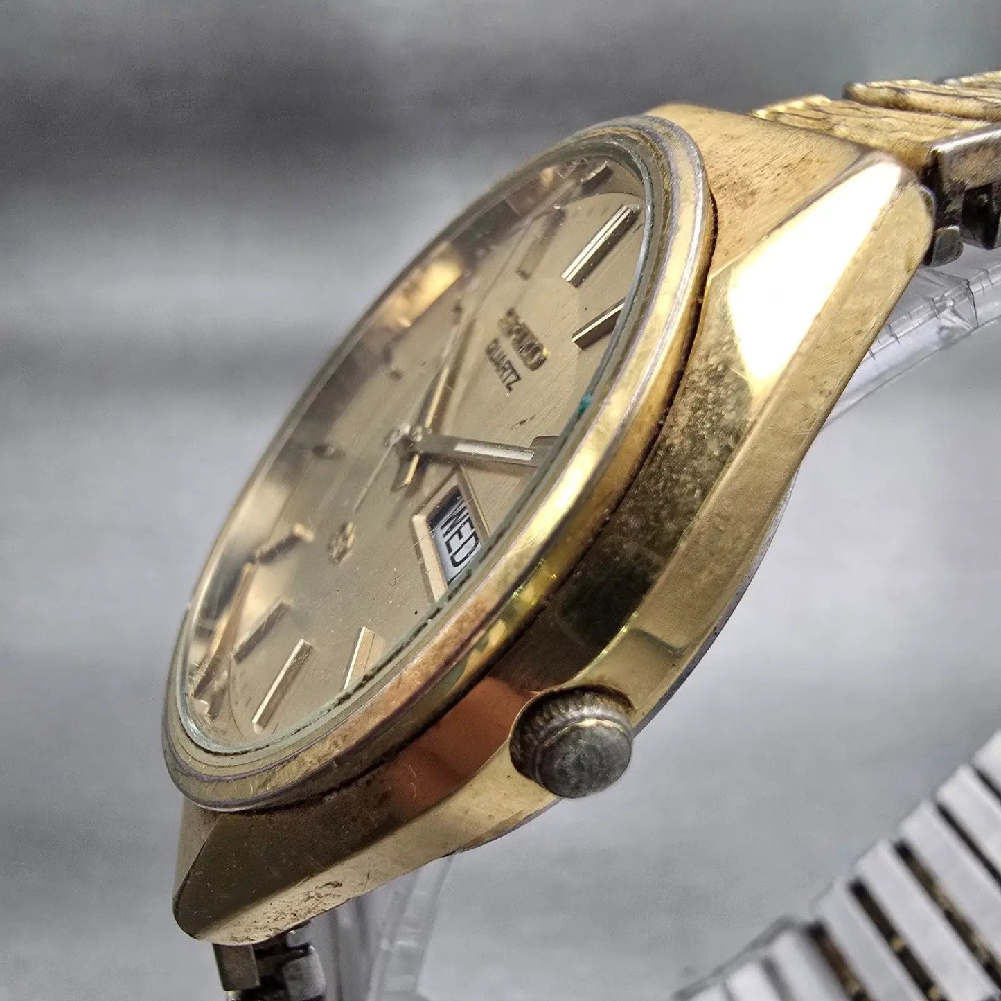 Seiko SQ Watch Men 34mm Gold Dial Gold Tone Daydate Round 8223-8009 New Battery2