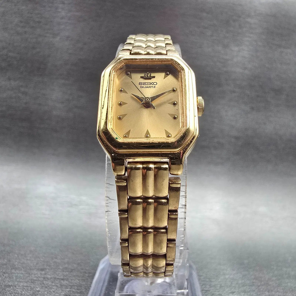 Seiko Tank Watch Women 18mm Gold Dial Gold Tone Rectangle V401-5250 New Battery5