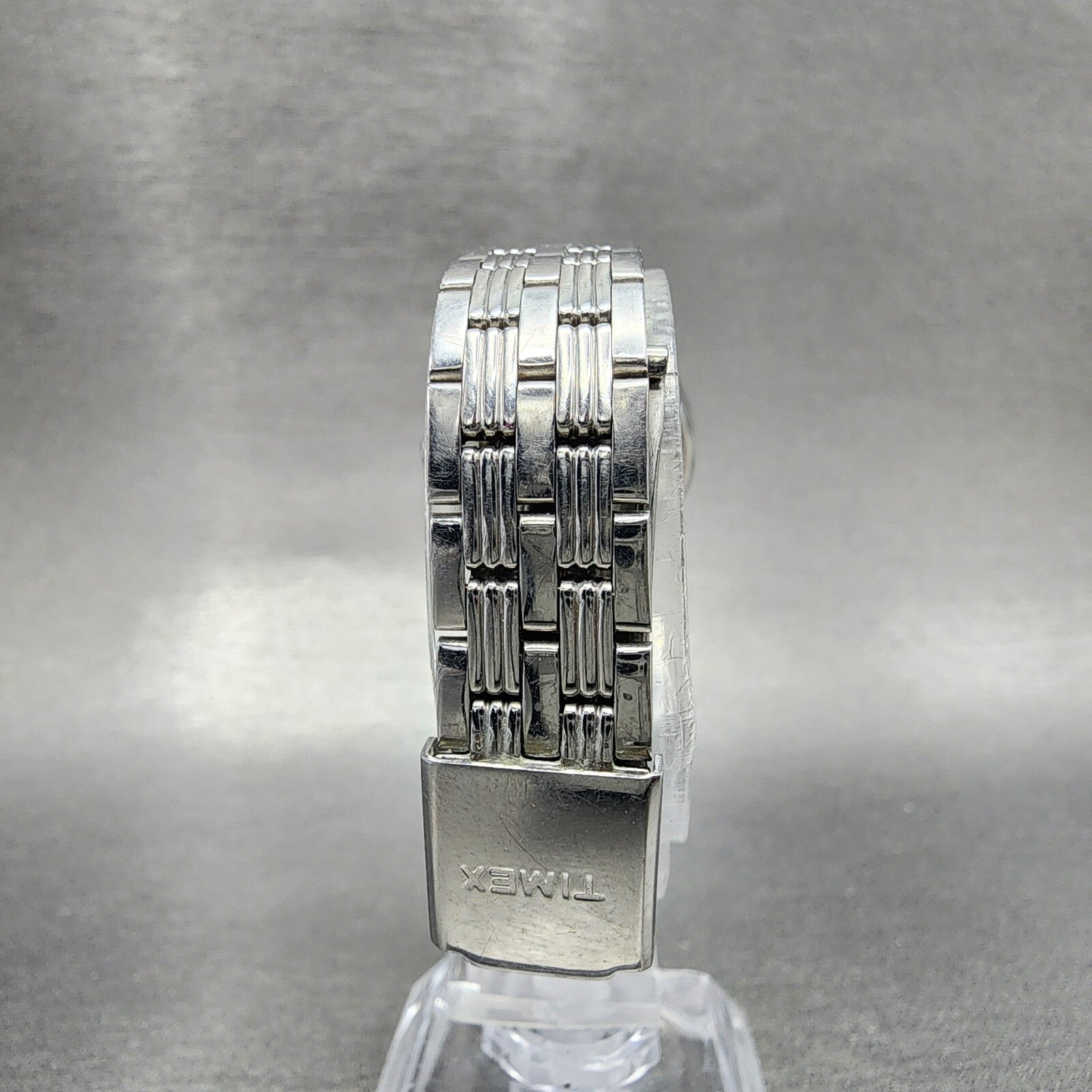 Timex Indiglo Watch Women 25mm MOP Dial Silver Tone Date Round New battery7