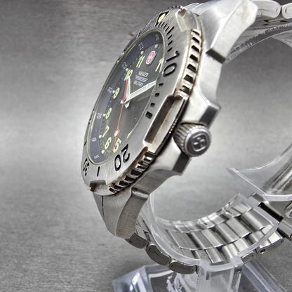 Wenger Swiss Military Dive Watch Men 39mm Gray Dial Steel Date 79088 New Batt JJ2
