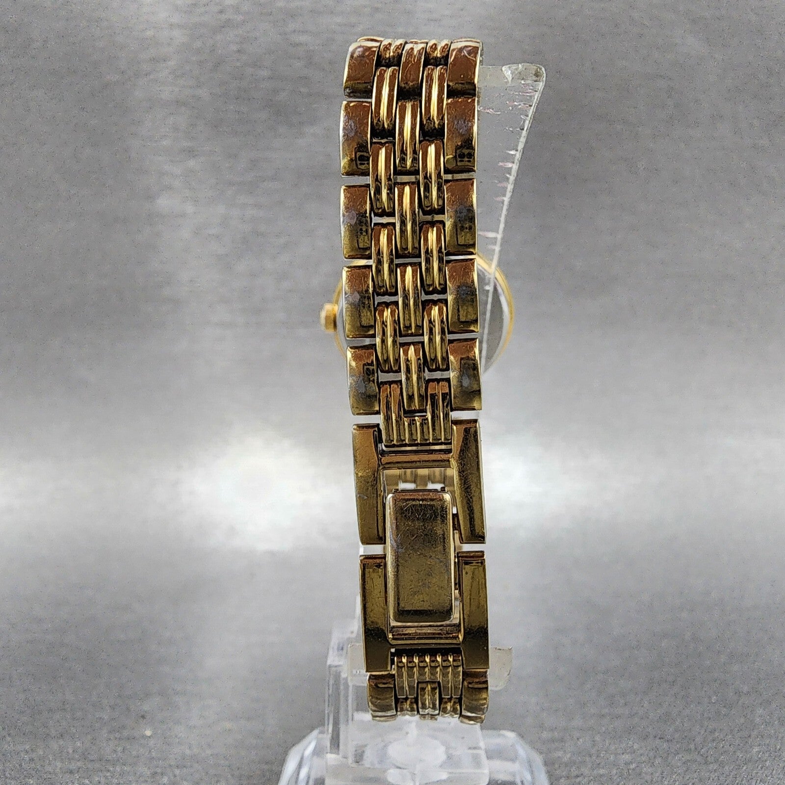 Seiko Watch Women 23mm White Dial Gold Tone Date Round 7N820228 New Battery B127