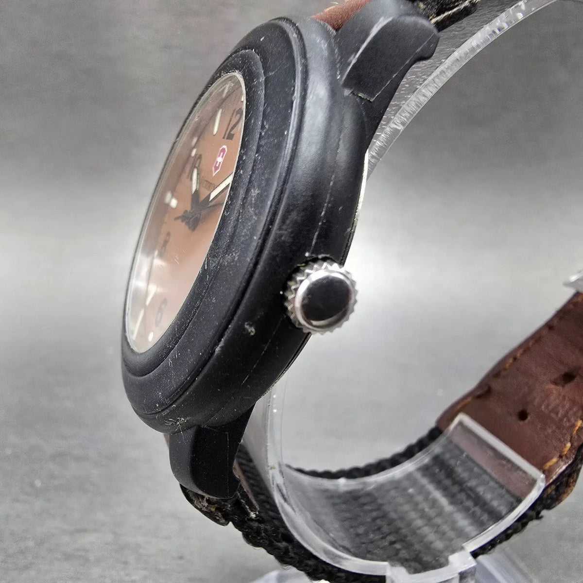 Victorinox Swiss Army Watch Men 40mm Brown Dial Black Date Swiss VTG PARTS3