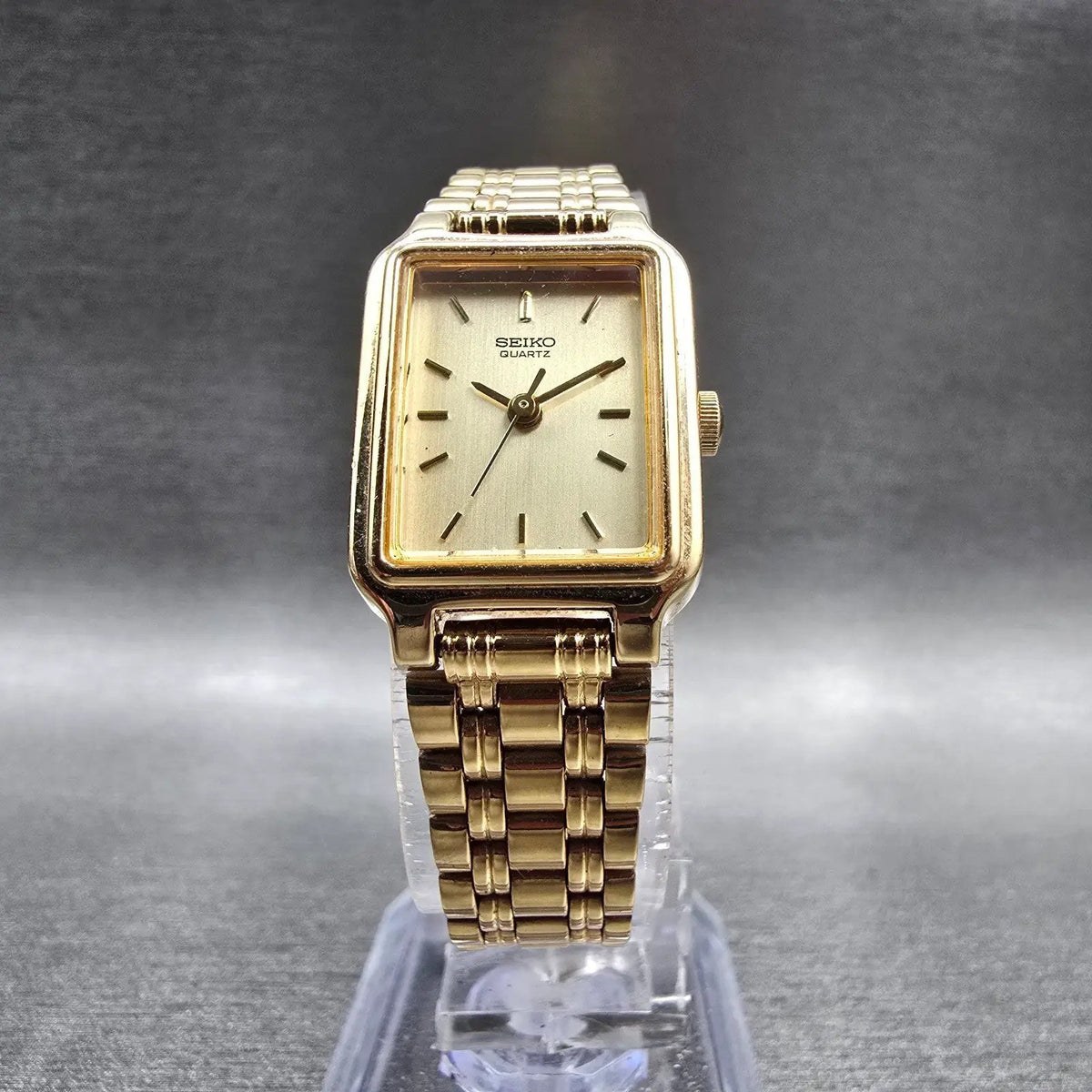 Seiko Tank Watch Women 17mm Champagne Dial Gold Rectangle V401-5129 NewBatt JEP45