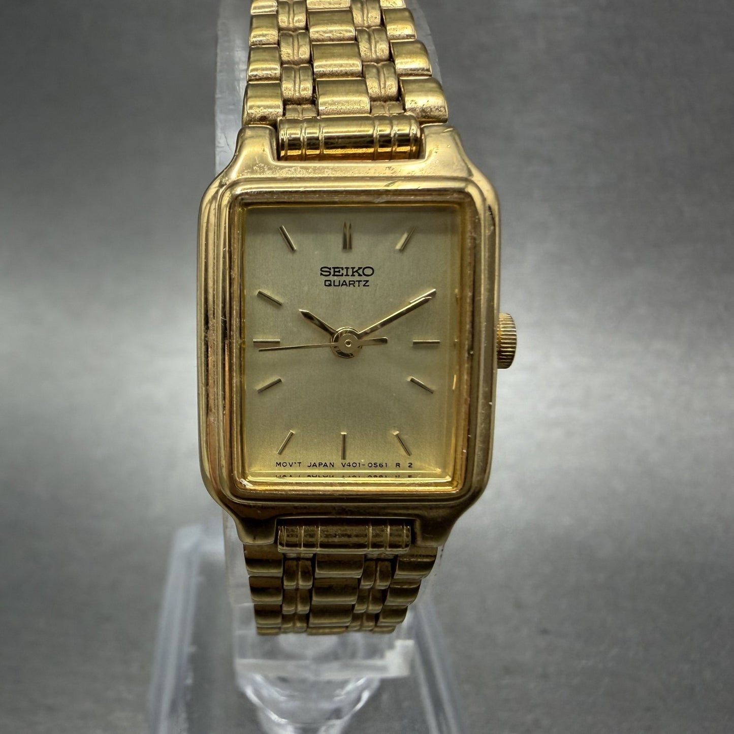 Seiko Tank Watch Women 18mm Champagne Dial Gold Tone Rectangle V401-5129 NewBatt0