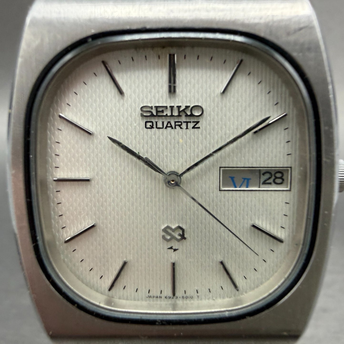 Seiko SQ Watch Men 33mm Silver Dial Silver Tone Daydate Rectangle 6923-5010 PART2