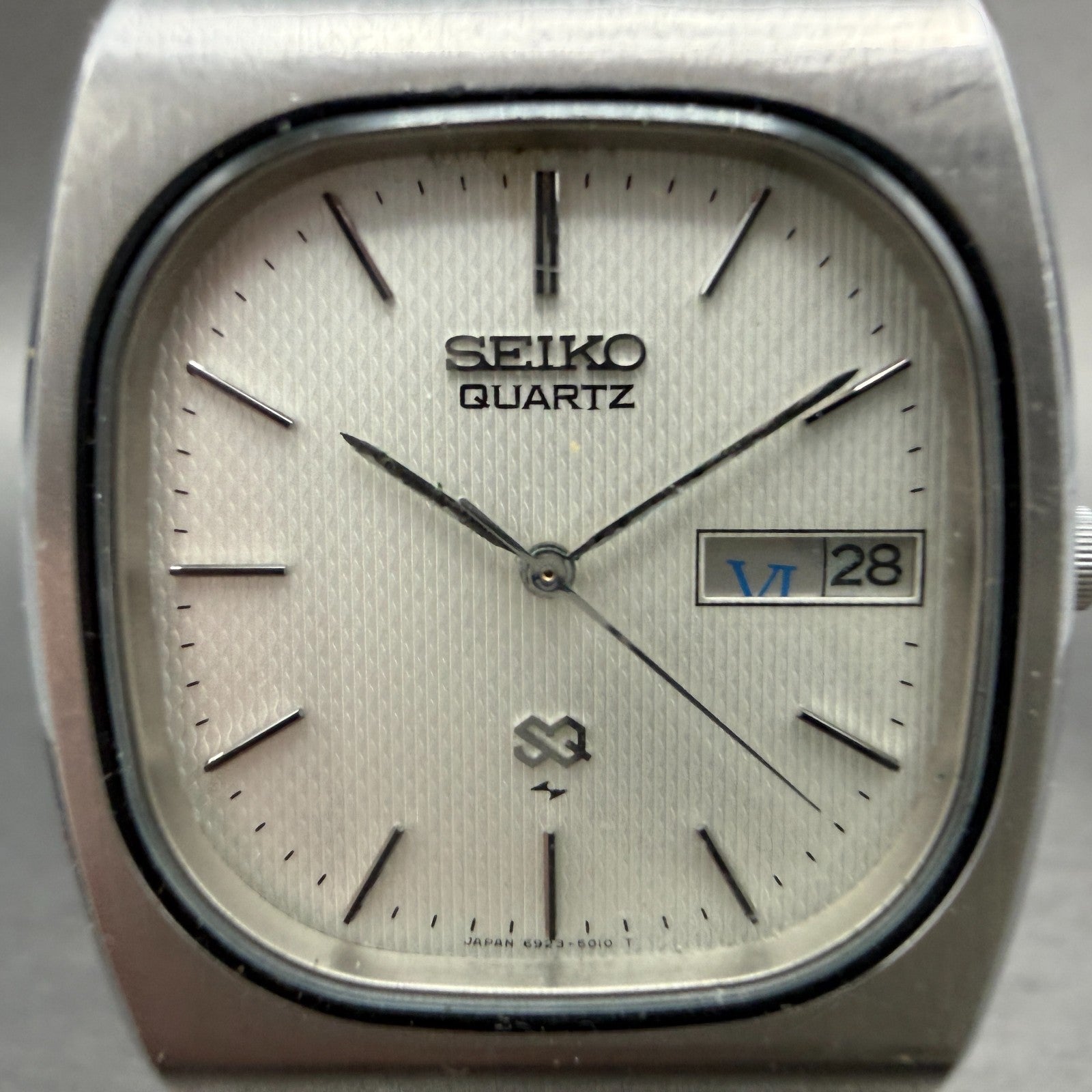 Seiko SQ Watch Men 33mm Silver Dial Silver Tone Daydate Rectangle 6923-5010 PART2