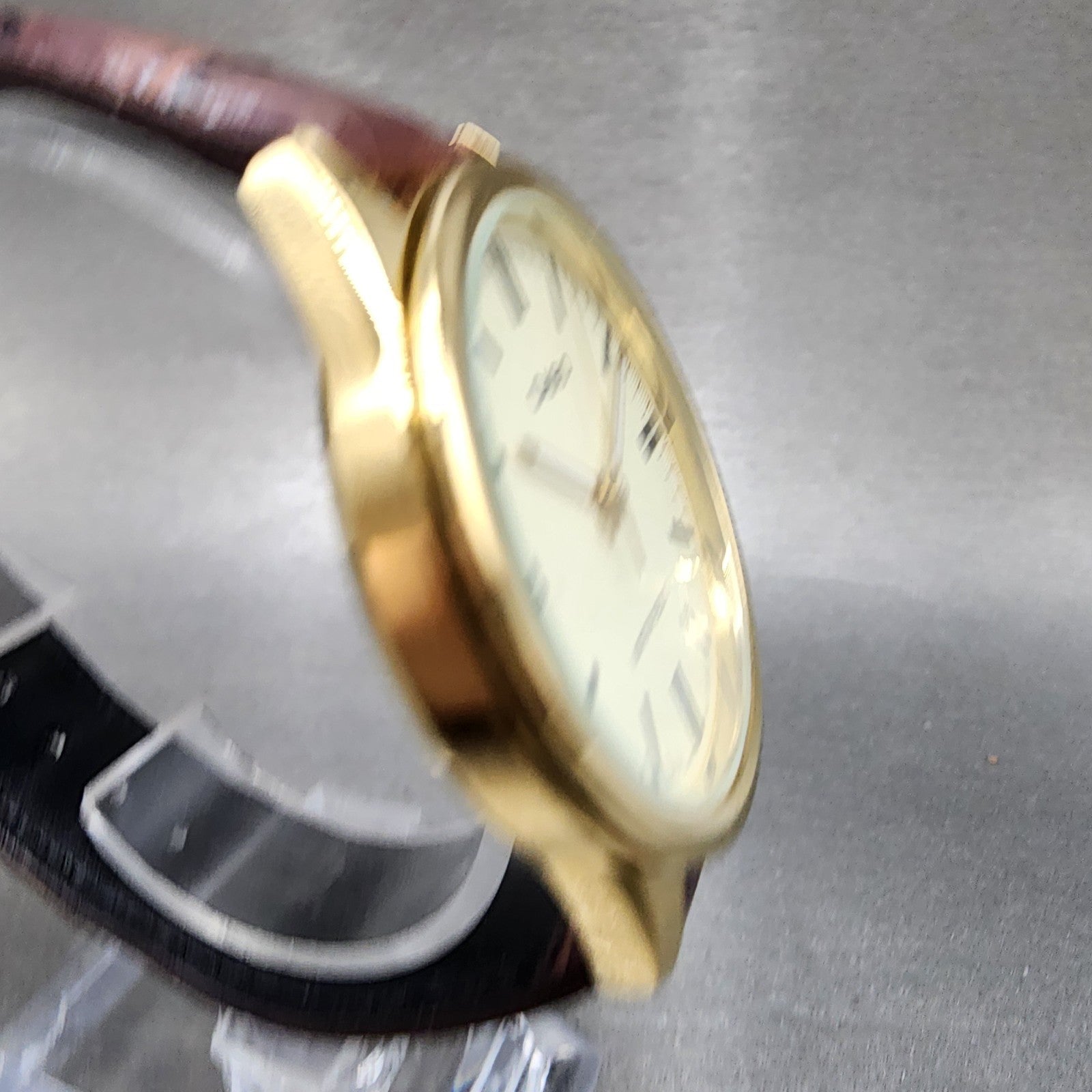 Casio MTPV005 Watch Men 40mm Cream Dial Gold Date Round Leather New Battery3