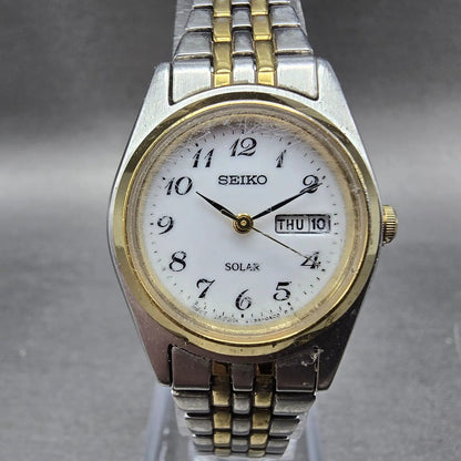 Seiko Solar Watch Women 26mm White Dial Two Tone Daydate Round V138-0AA0 Runs JP0