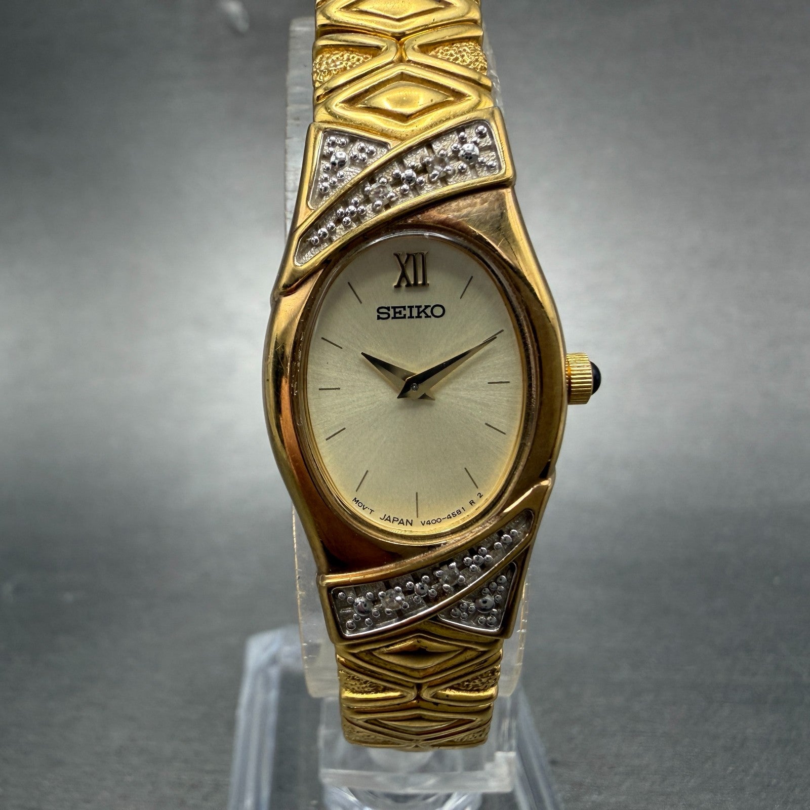 Seiko Watch Women 17mm Champagne Dial Gold Tone Oval V400-6559 VTG New Battey 560