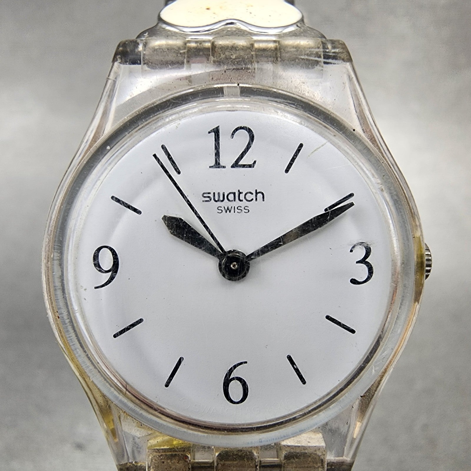 Swatch Clovercheck Watch Women 25mm White Dial Clear Case Round New Battery1