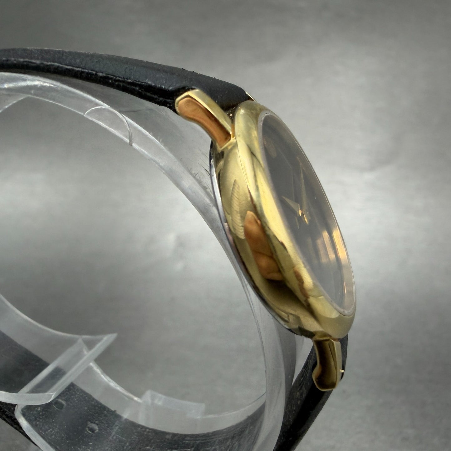 Movado Muesem Watch Women 26mm Black Dial Gold Tone Round 87 E4 0834 PARTS4