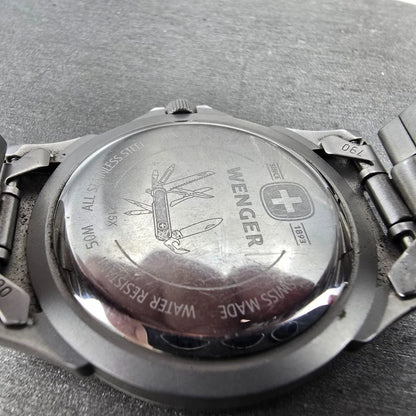 Wenger Dive Watch Men 38mm Black Dial Silver Tone Daydate 7215X New Battery9