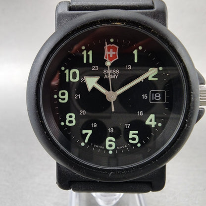 Victorinox Swiss Army Renegade Watch Men 38mm Black Dial Black Date New Battery1