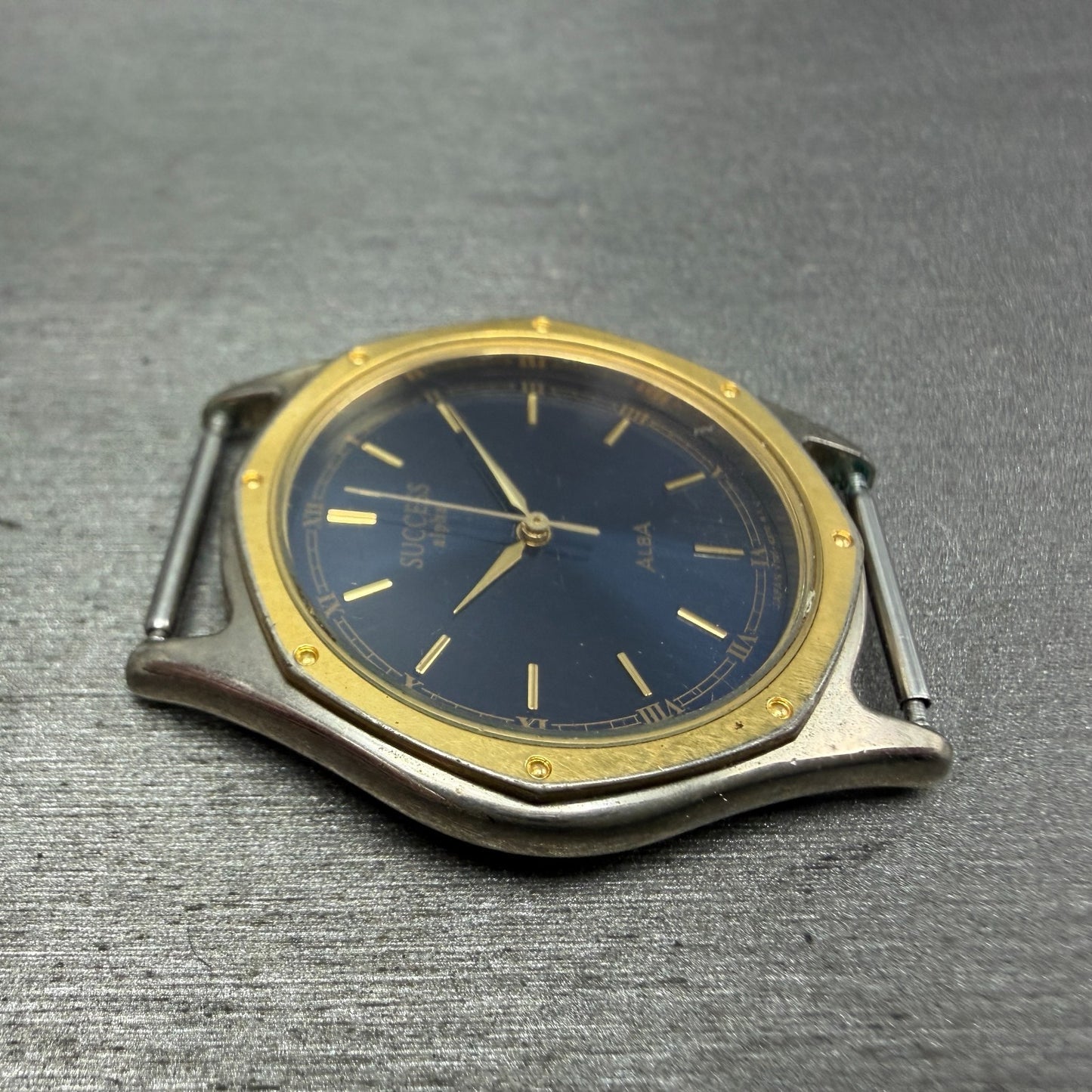 Seiko Alba Success Watch Unisex 32mm Blue Dial Two Tone V701-6320 New Battery3