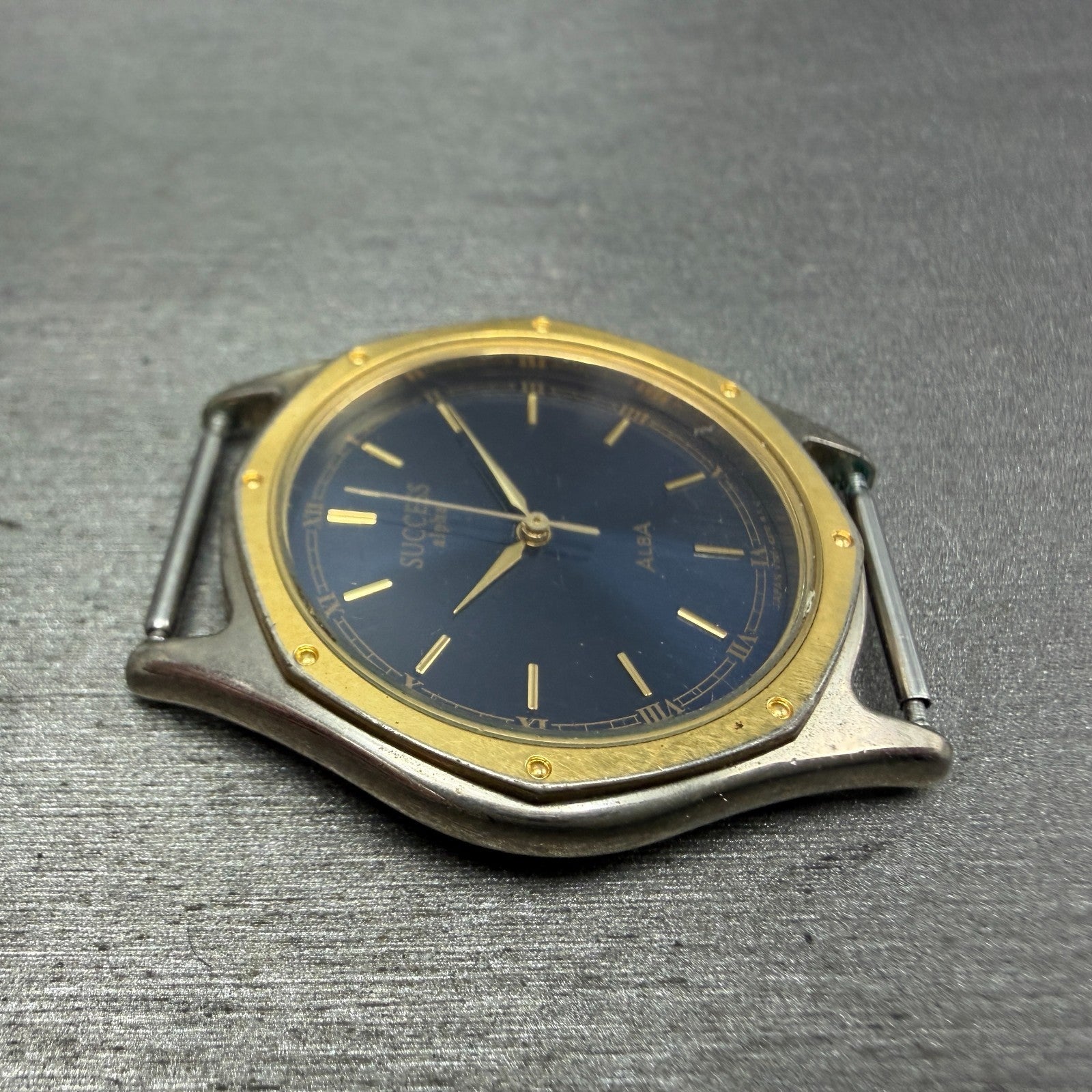 Seiko Alba Success Watch Unisex 32mm Blue Dial Two Tone V701-6320 New Battery3