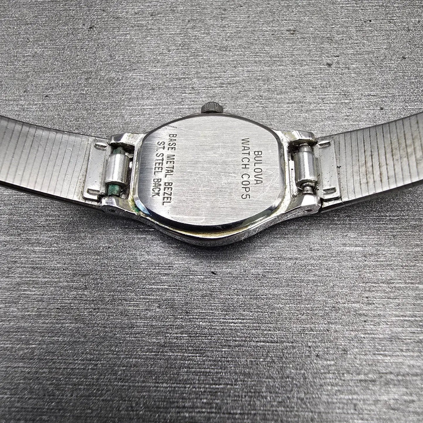 Bulova Watch Women 17mm Silver Dial Silver Tone Gemmed Round 91L09 New Battery10
