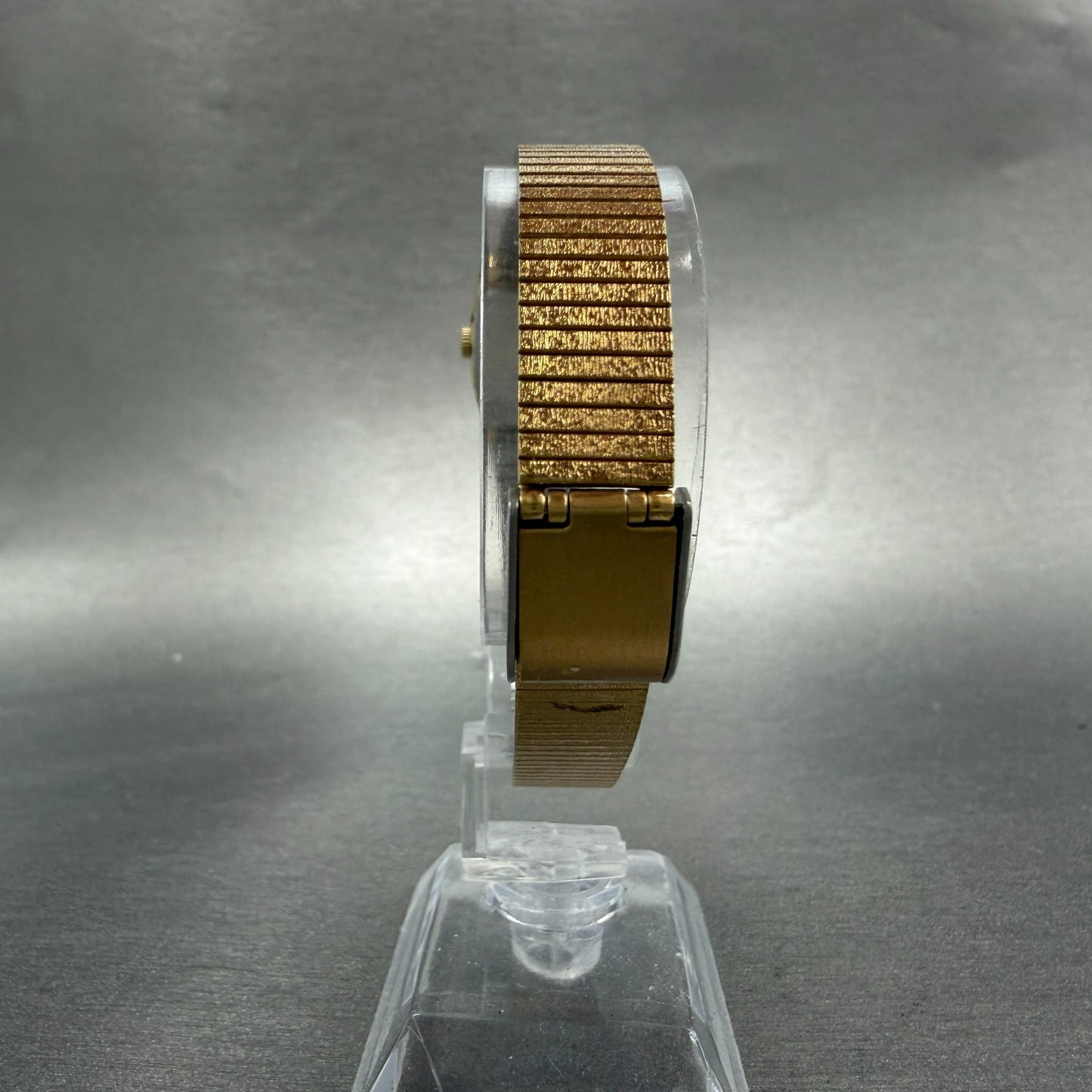 Seiko Watch Women 19mm Champagne Dial Gold Tone Rectangle 8y21-5000 New Battery77