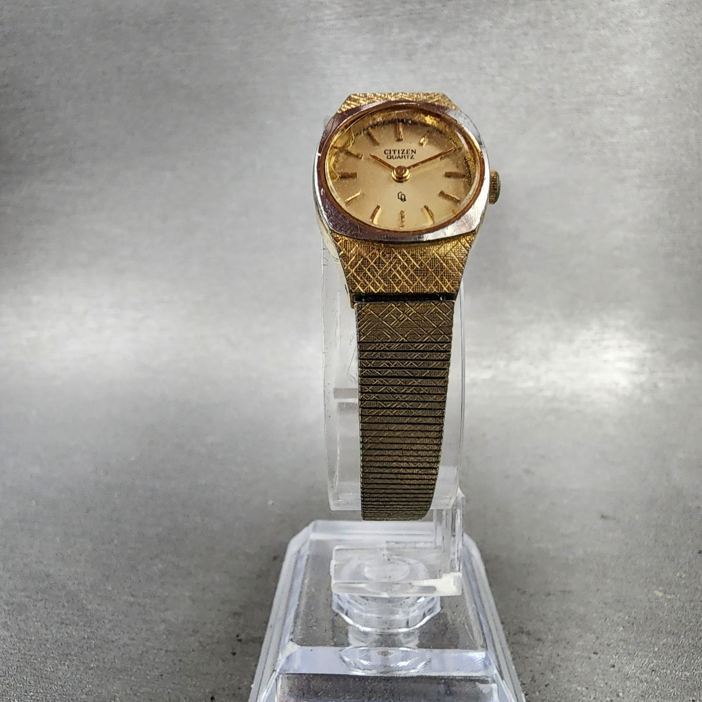 Citizen CQ Watch Women 18mm Cream Dial Gold Tone Round 4832779 New Battery6
