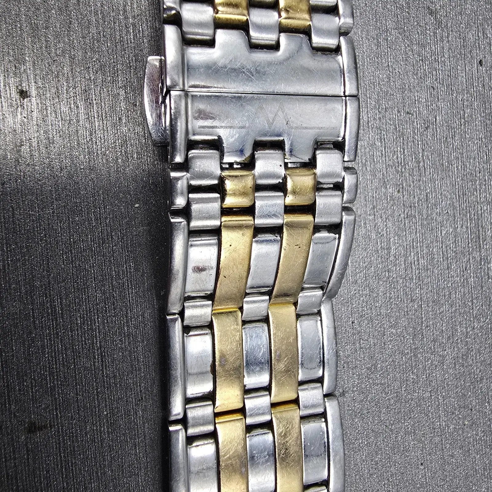 Band for questlnda2