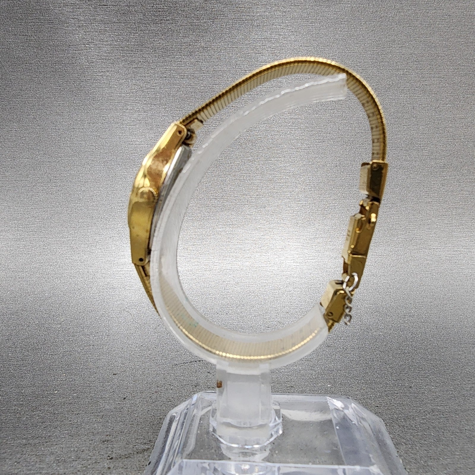 Seiko Watch Women 20mm Champagne Dial Gold Tone Round 8Y210020 New Battery6