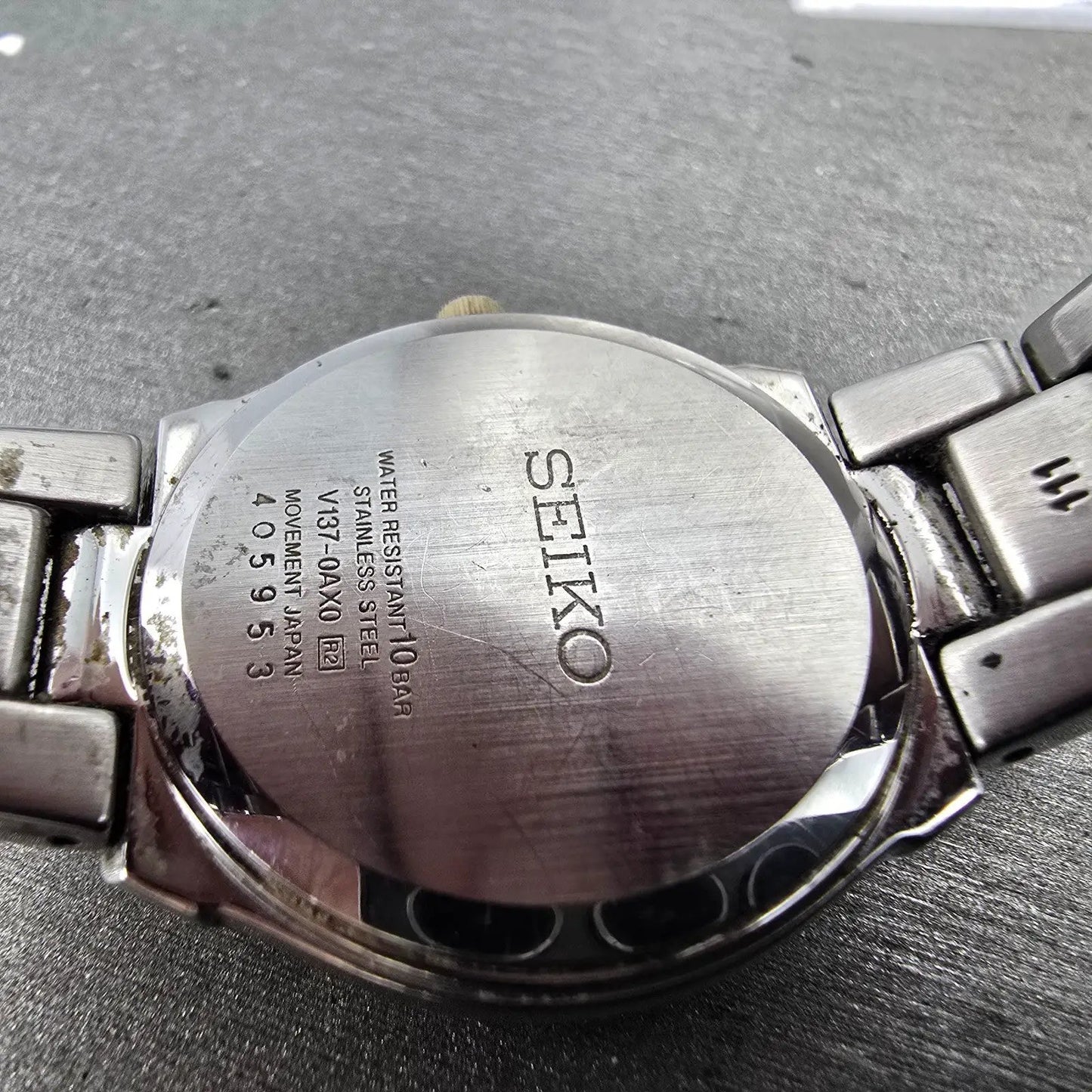 Seiko Solar Watch Women 30mm White Dial Two Tone Date READ!!!!!!! V137-0AX0 Runs8